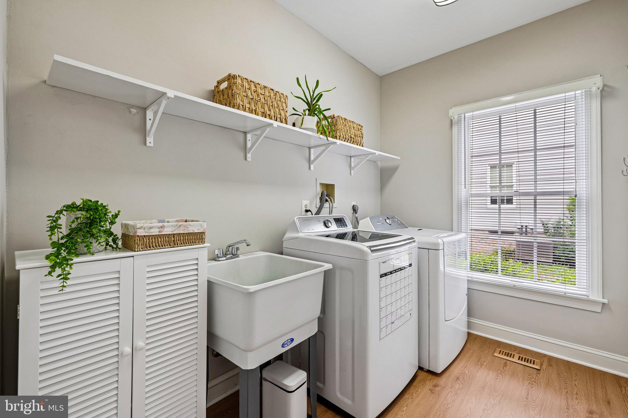 HUNTERS RUN - Residential