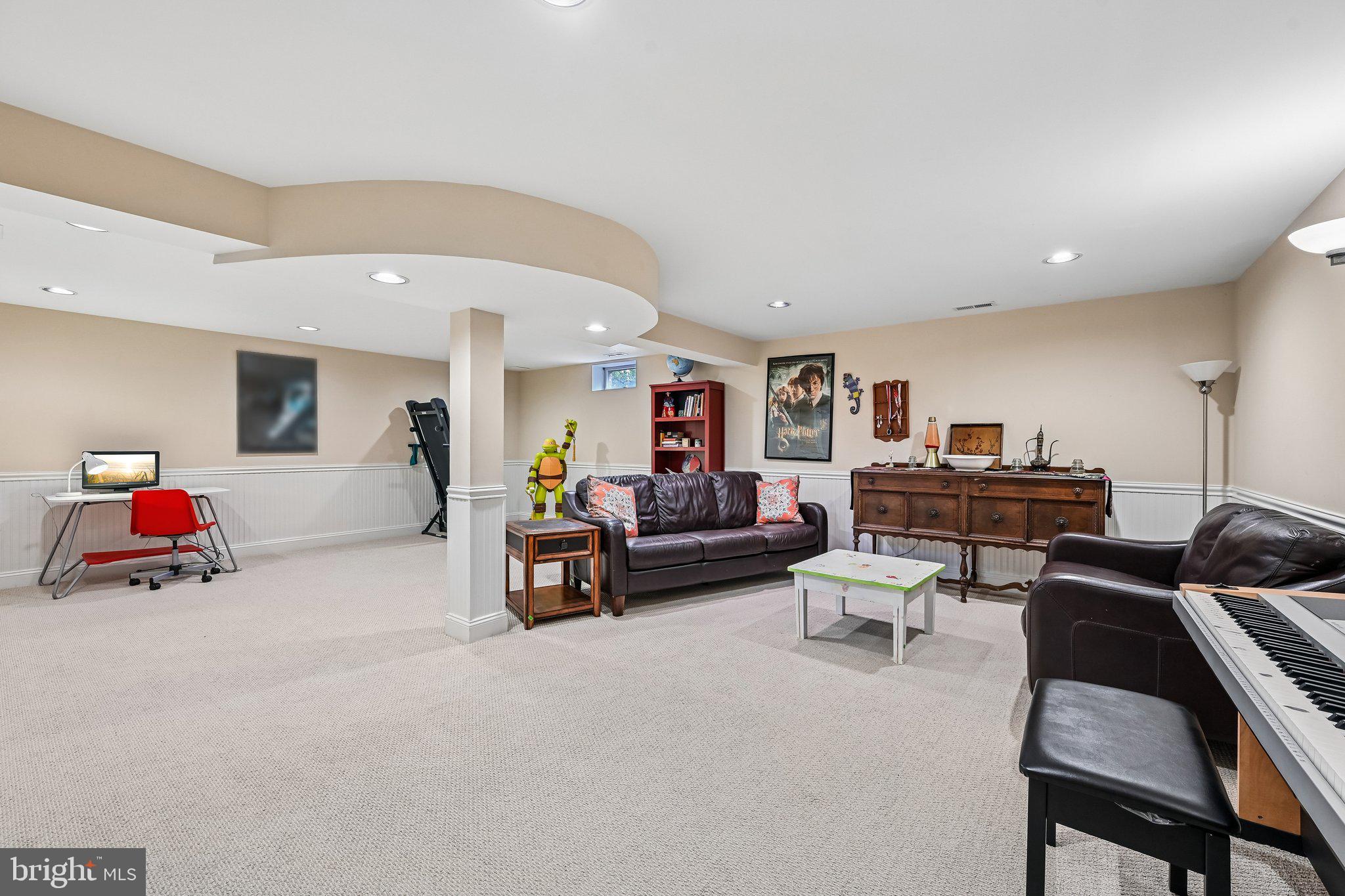 HUNTERS RUN - Residential