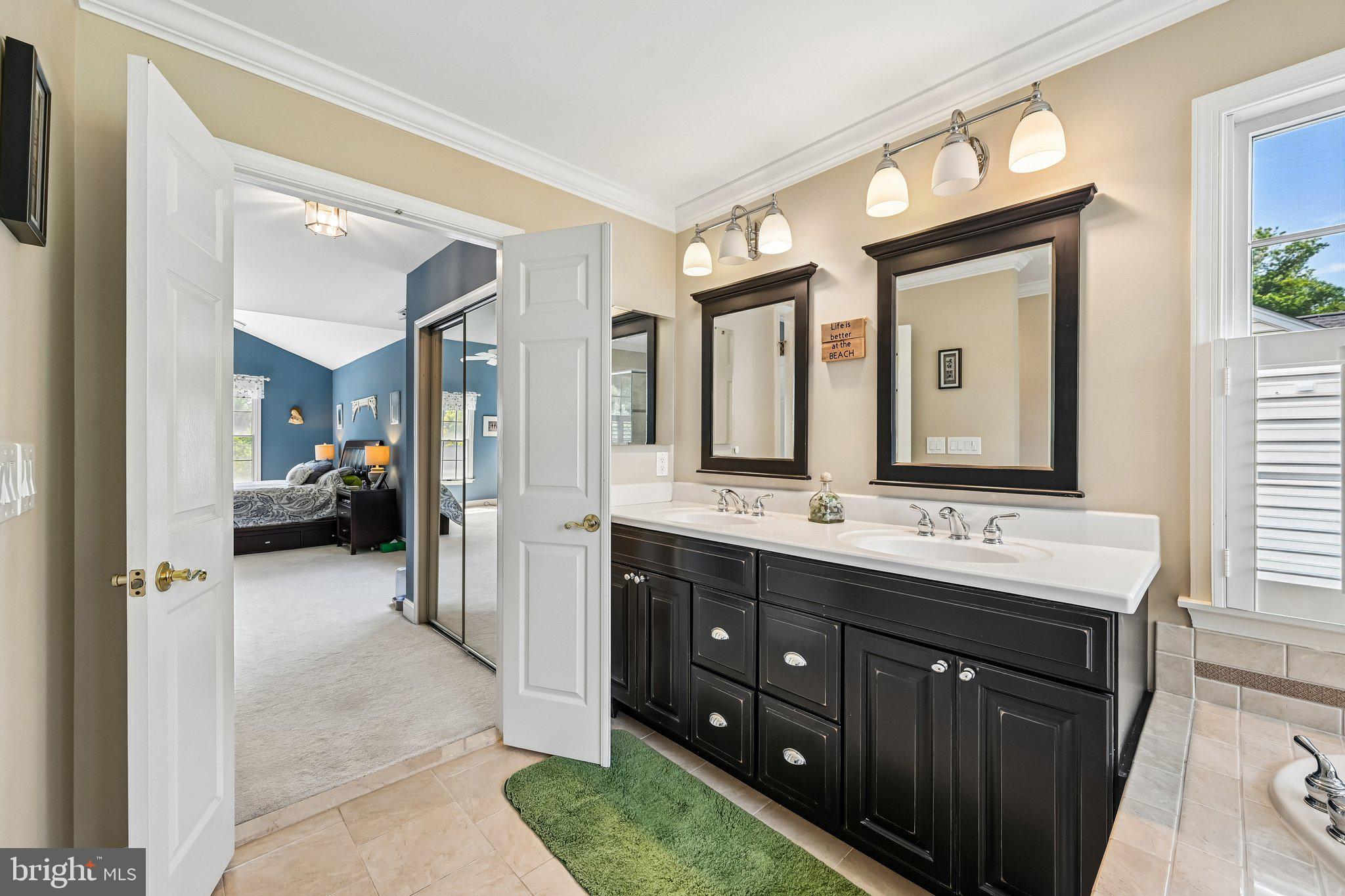 HUNTERS RUN - Residential