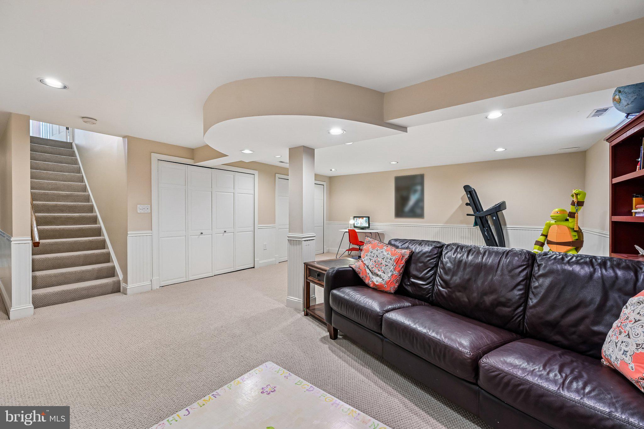 HUNTERS RUN - Residential