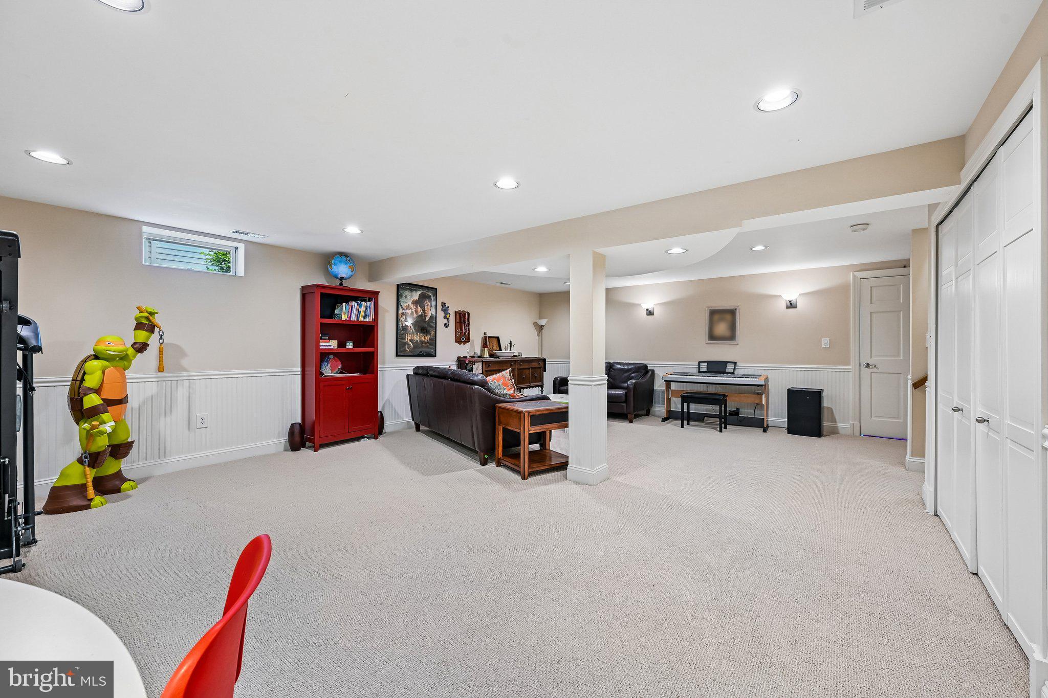 HUNTERS RUN - Residential