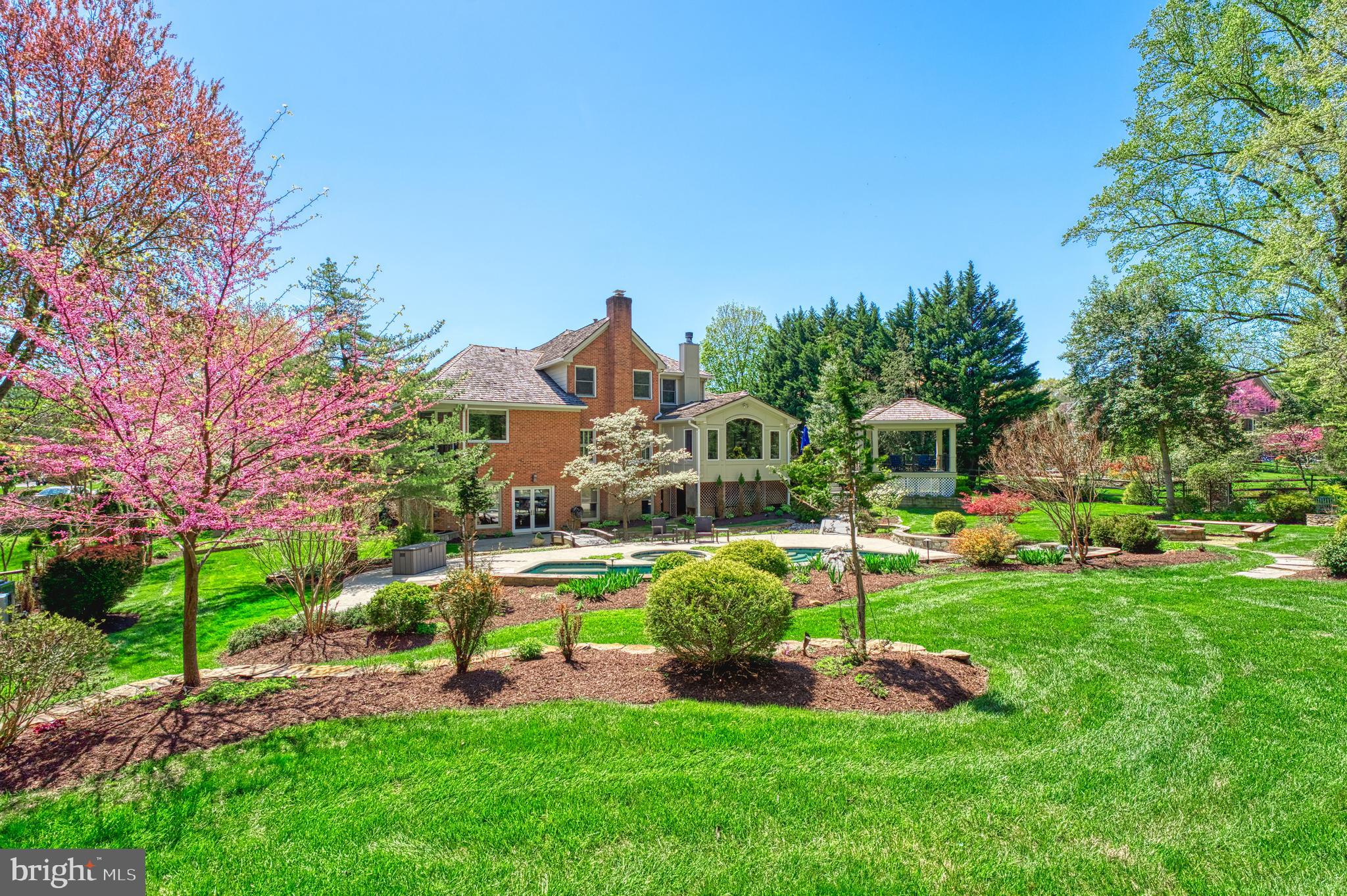 HUNTERS PLACE - Residential