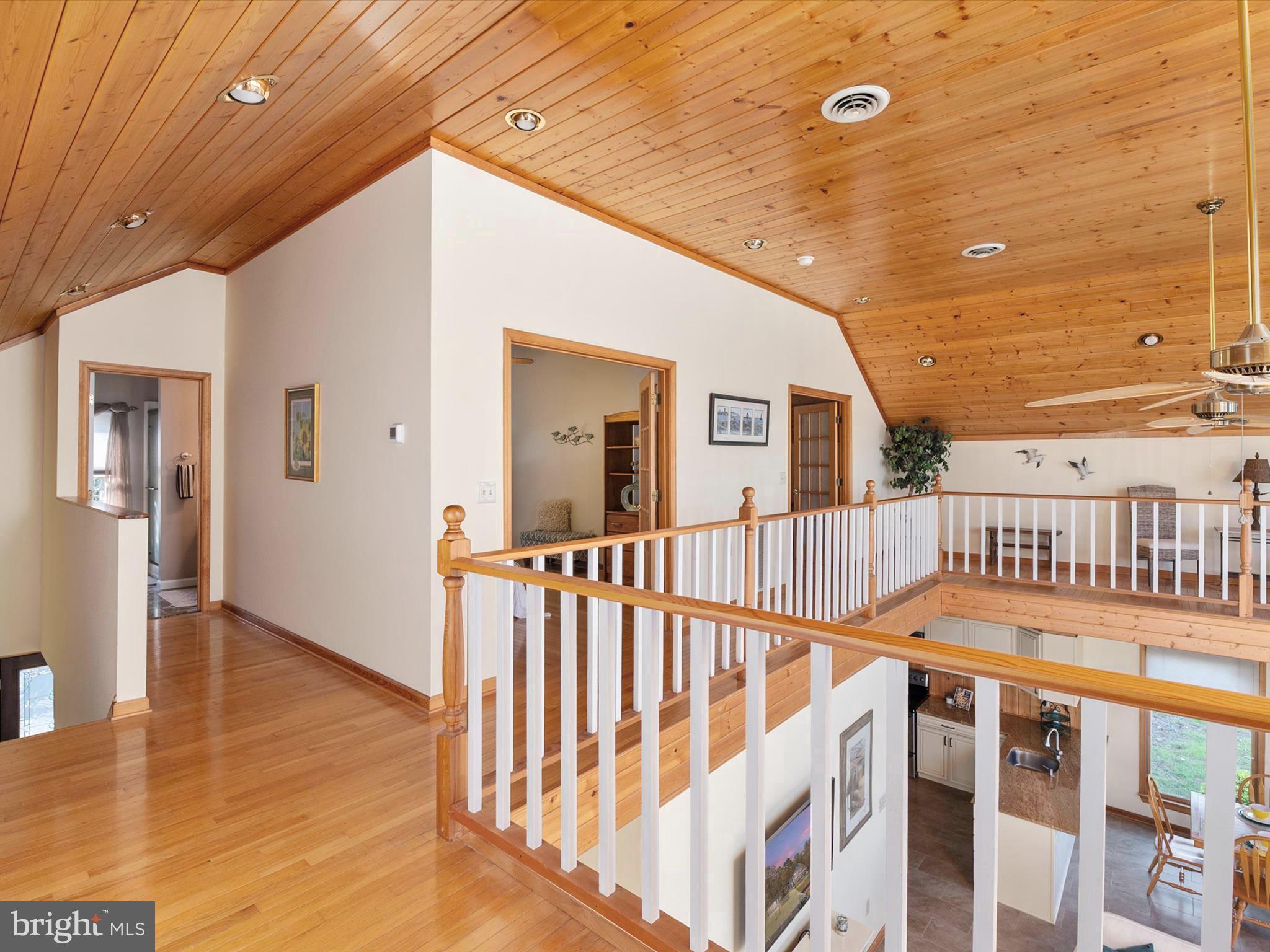 CHESTER RIVER BEACH - Residential
