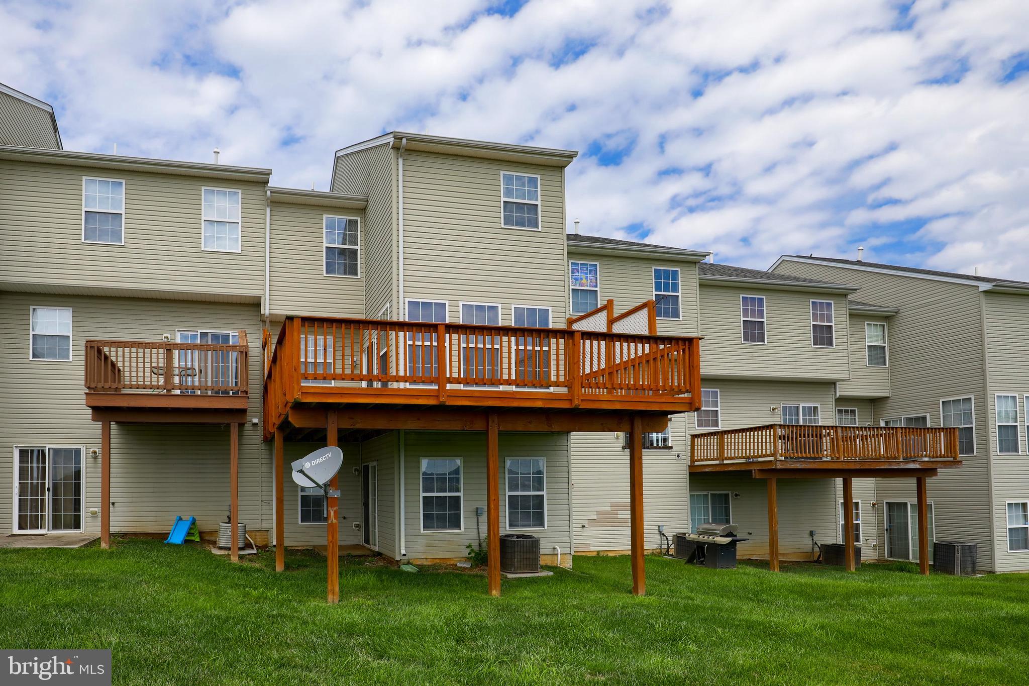 PEACEFIELDS - Residential