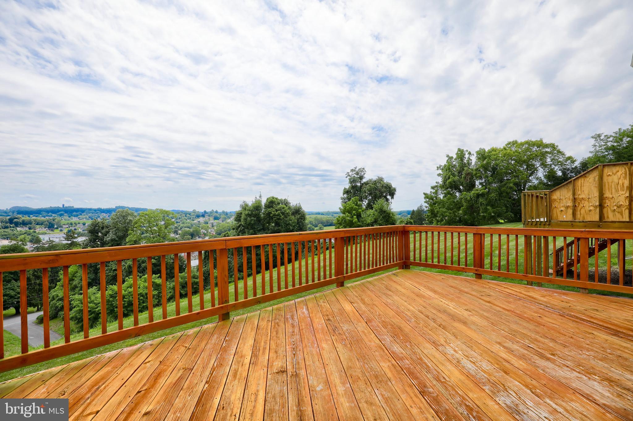 PEACEFIELDS - Residential