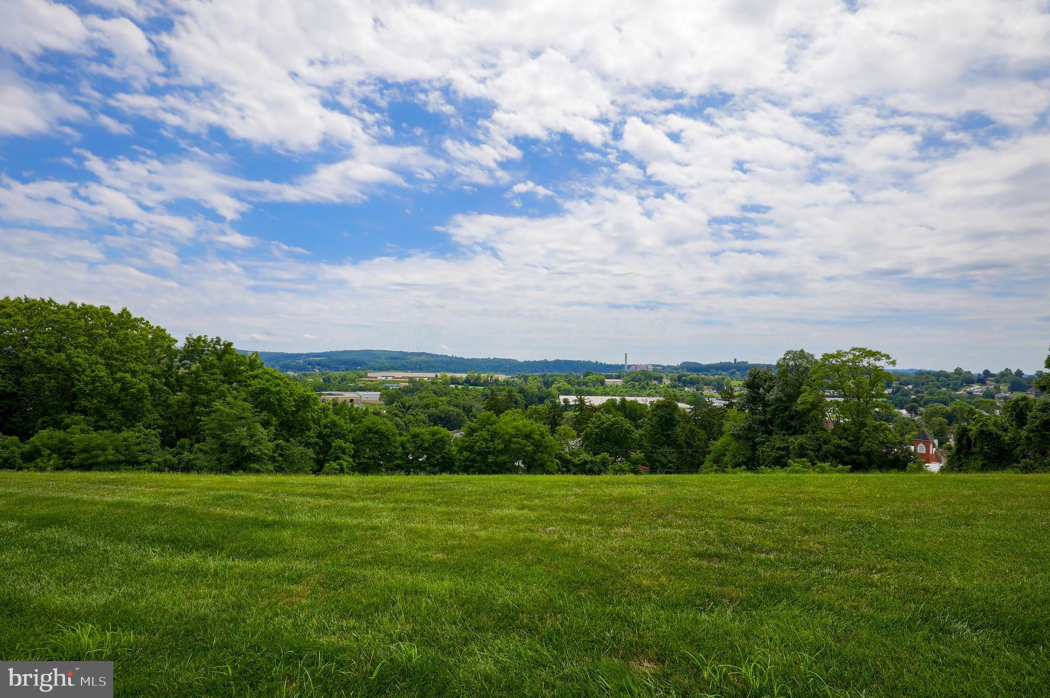 PEACEFIELDS - Residential