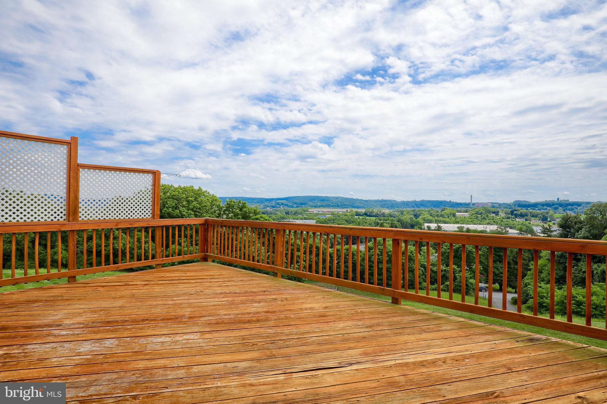 PEACEFIELDS - Residential