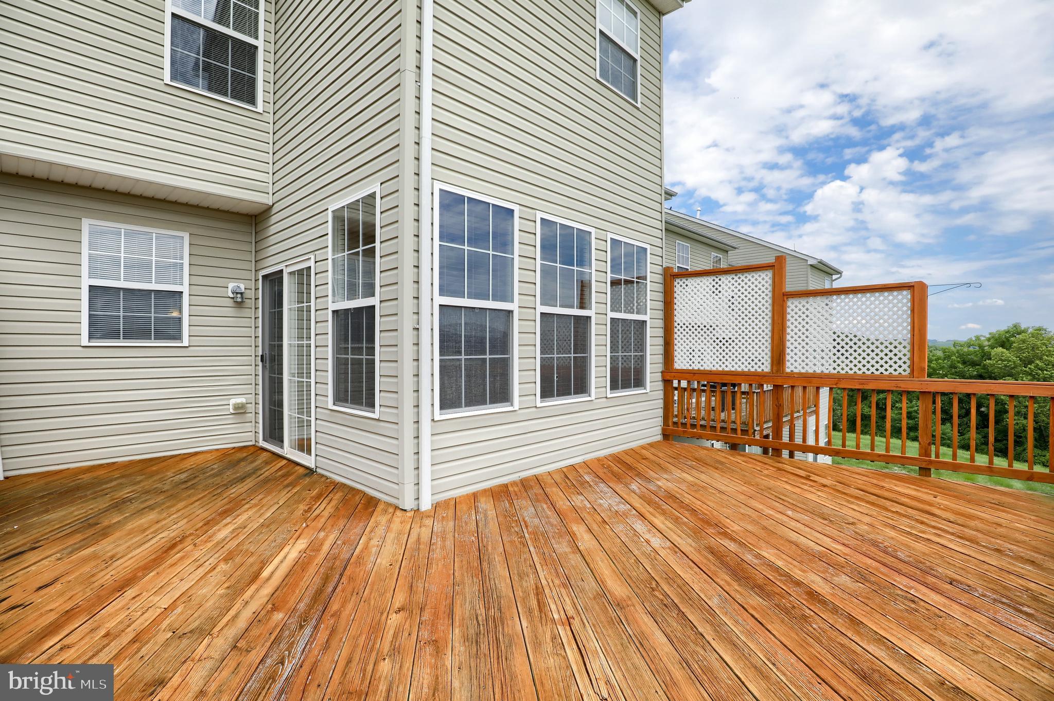 PEACEFIELDS - Residential