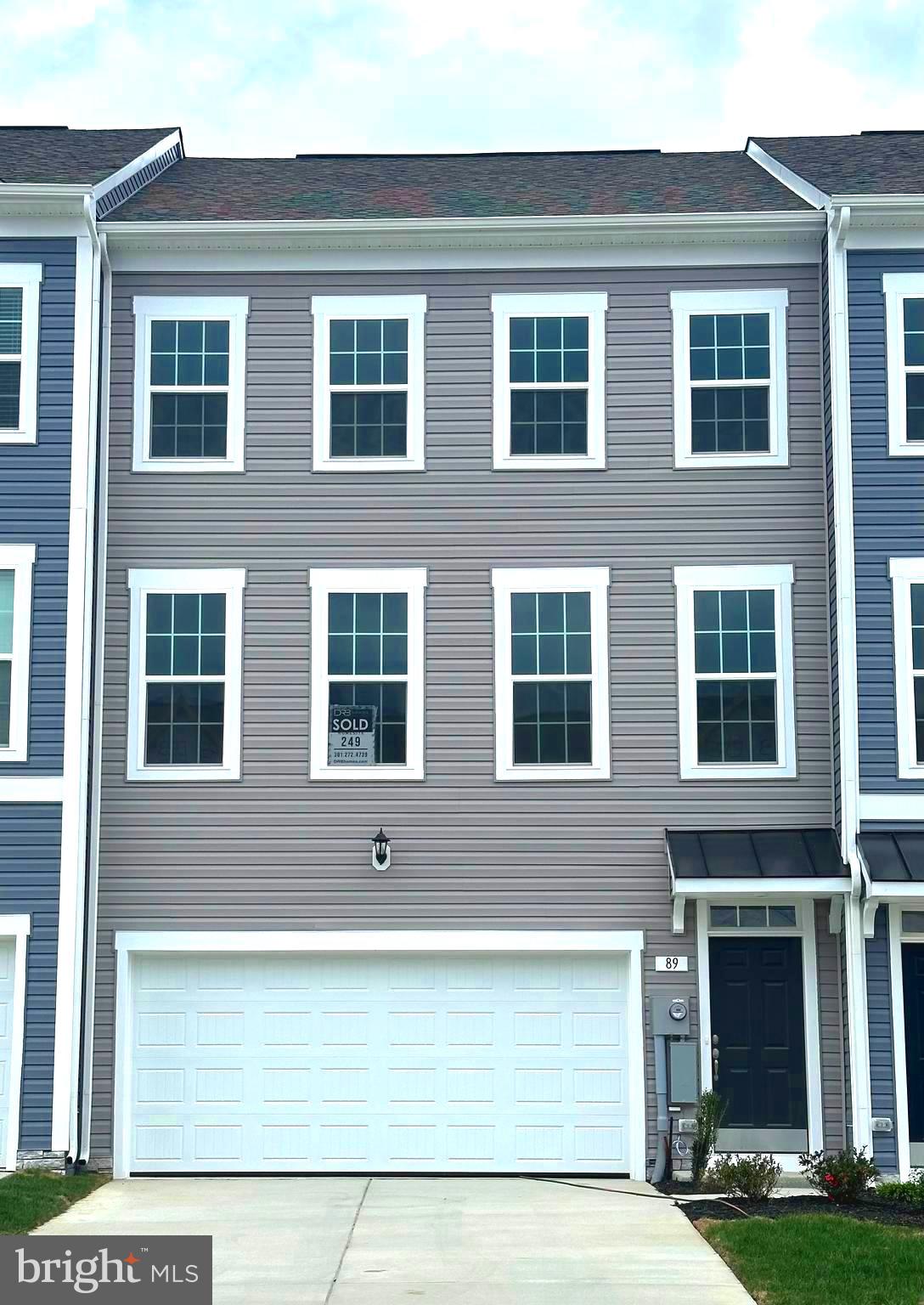 OVERLOOK AT RIVERSIDE TOWNHOMES - Residential Lease