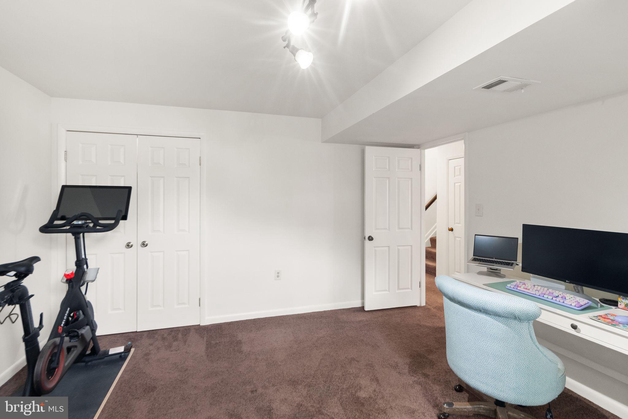 CARDINAL GLEN - Residential