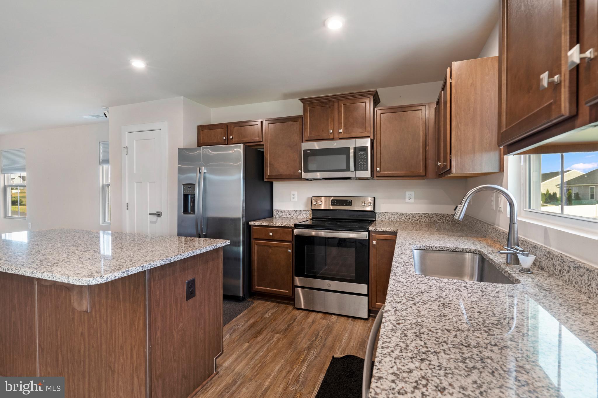 CARDINAL POINTE - Residential