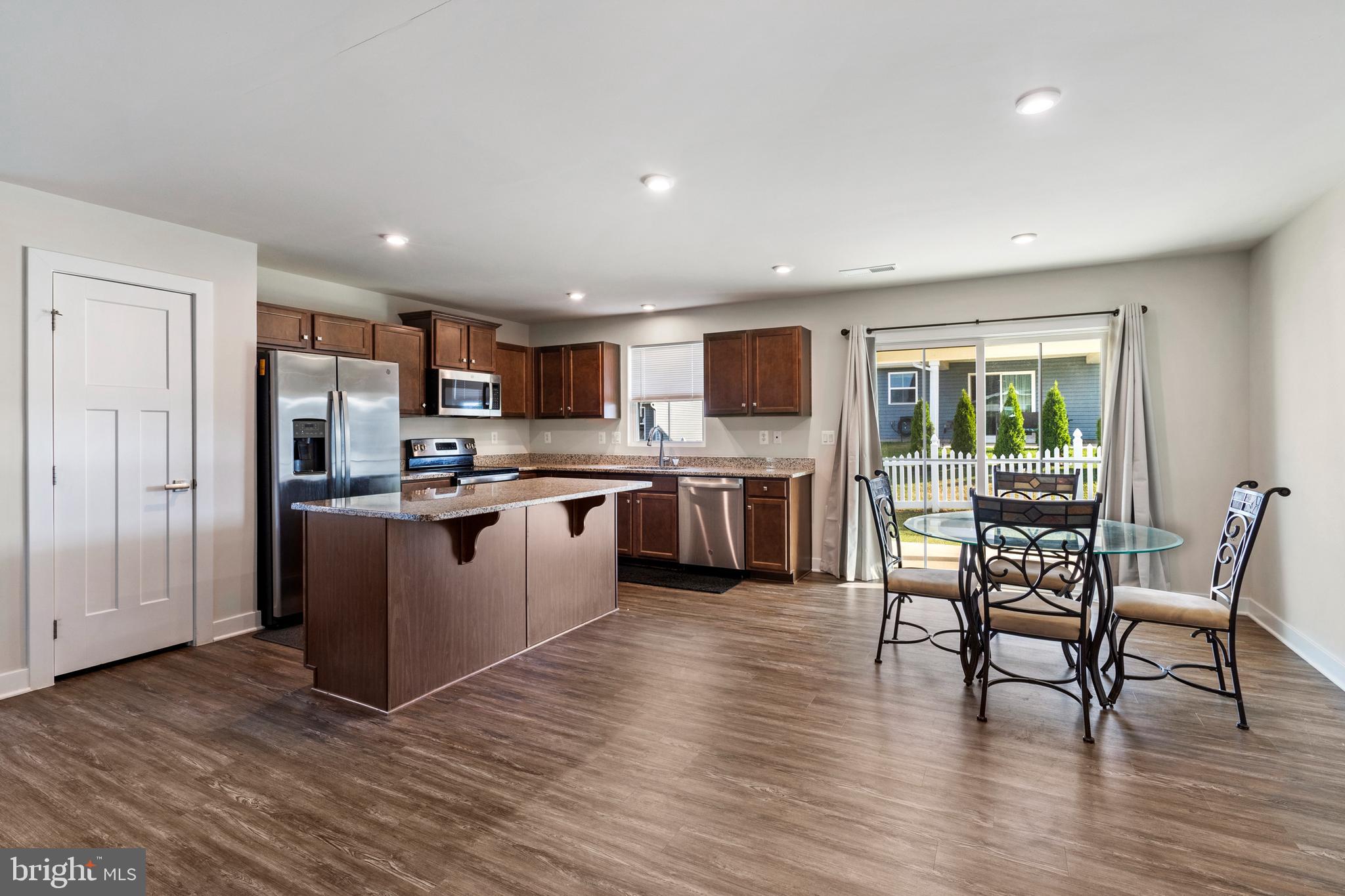 CARDINAL POINTE - Residential