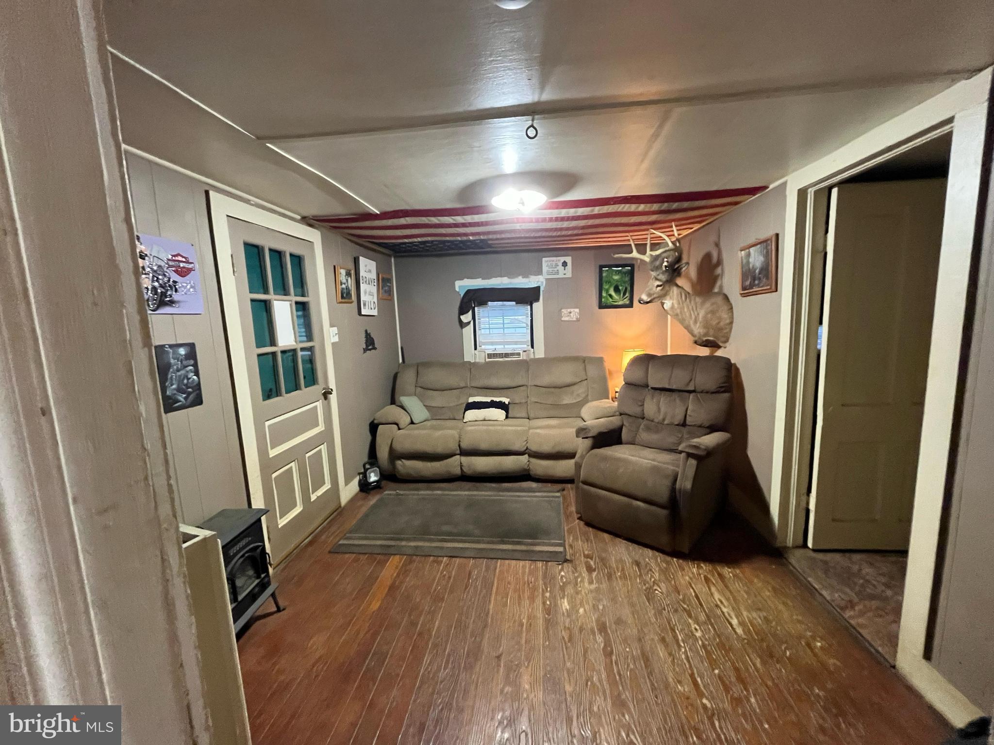 MIDDLETOWN - Residential