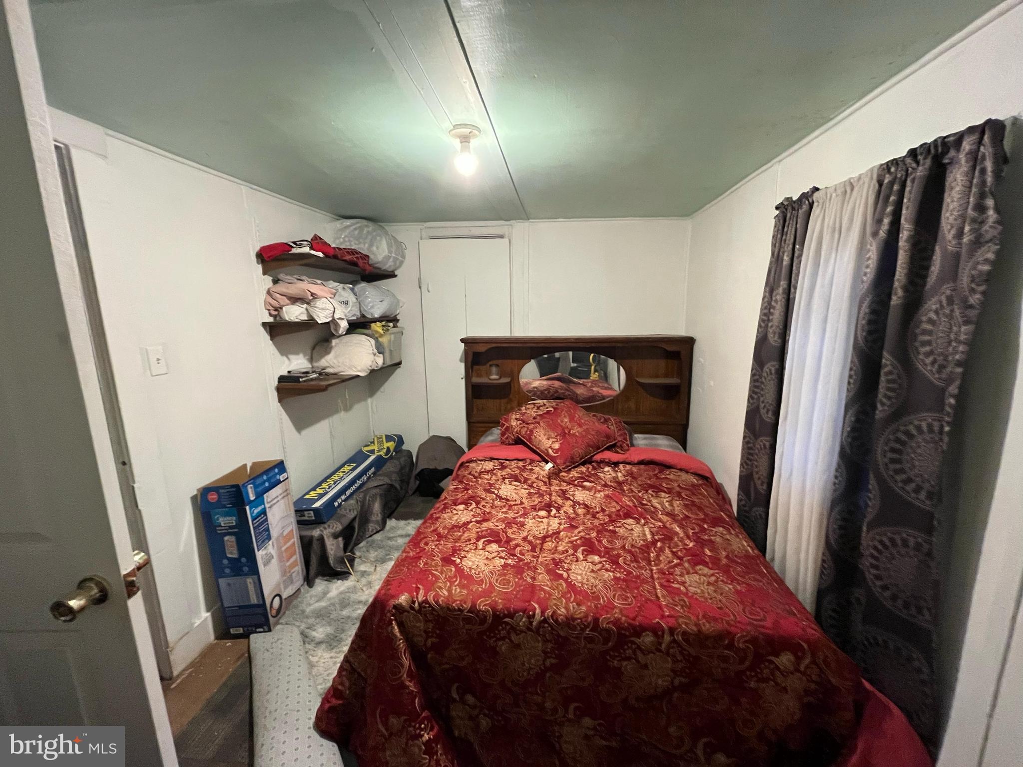 MIDDLETOWN - Residential