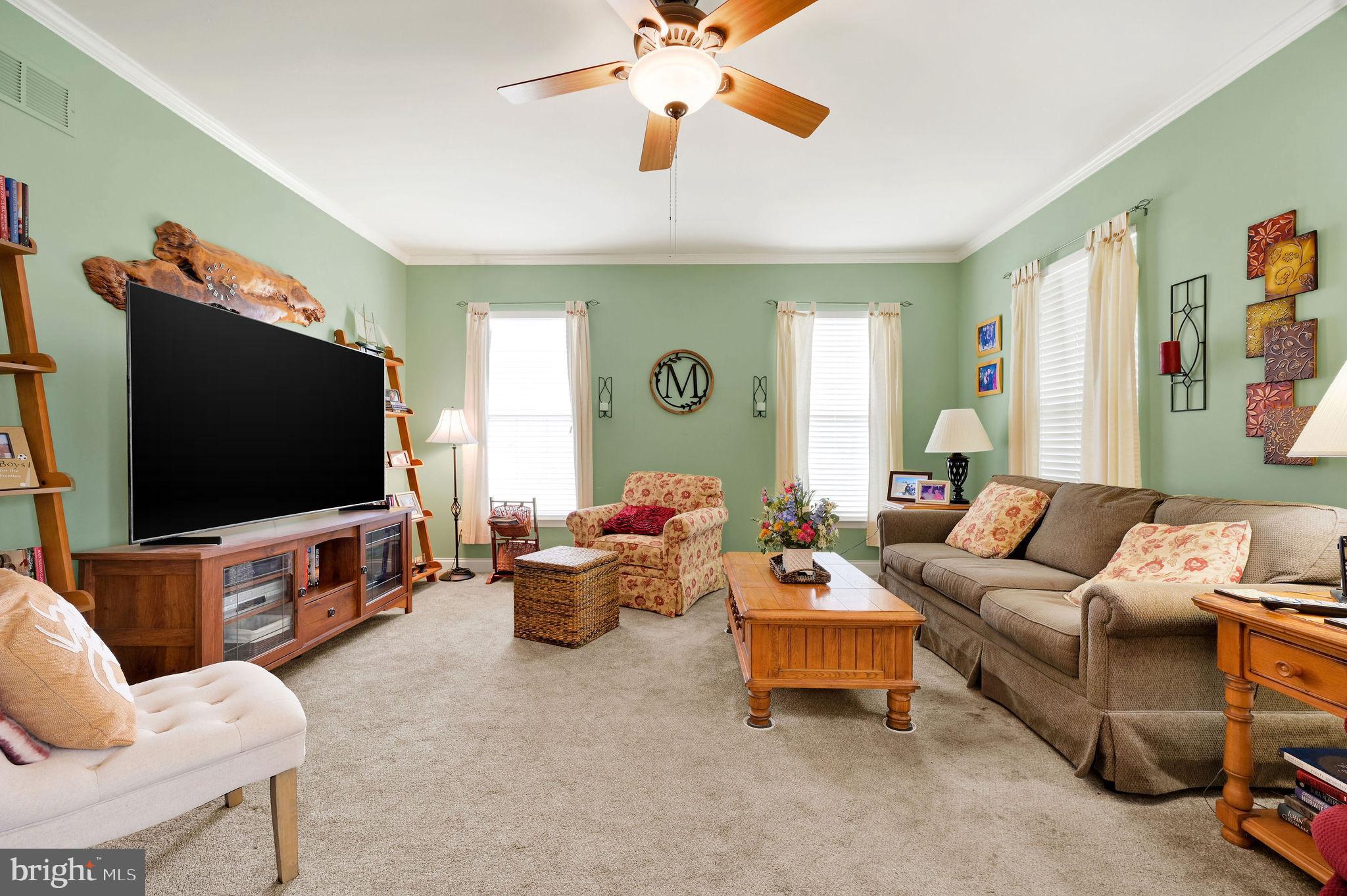 VICTORIA MEADOWS - Residential