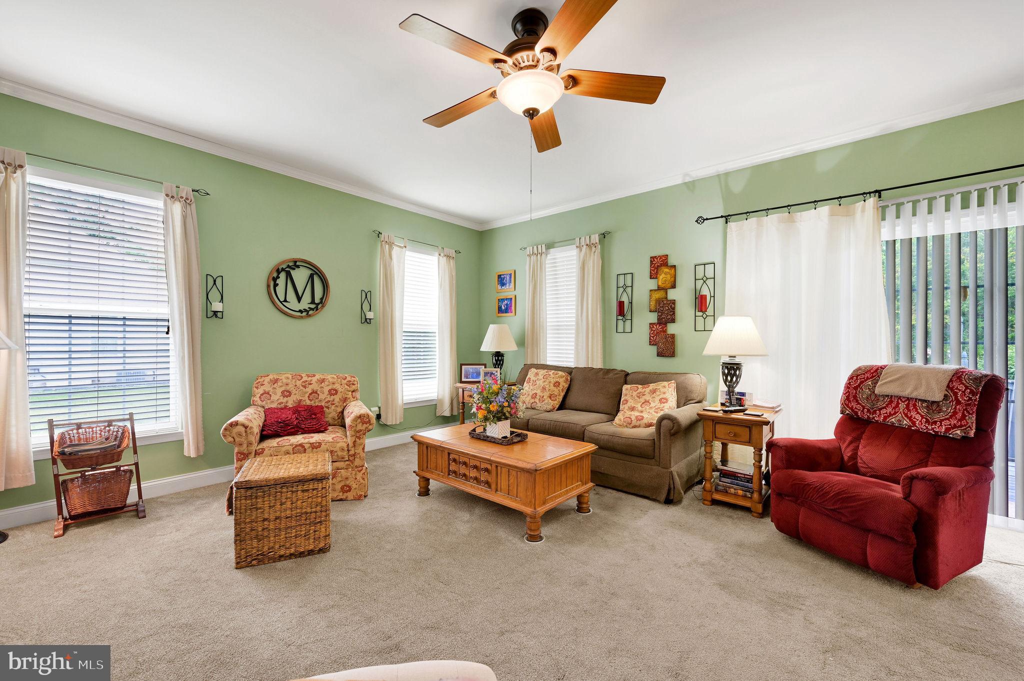 VICTORIA MEADOWS - Residential