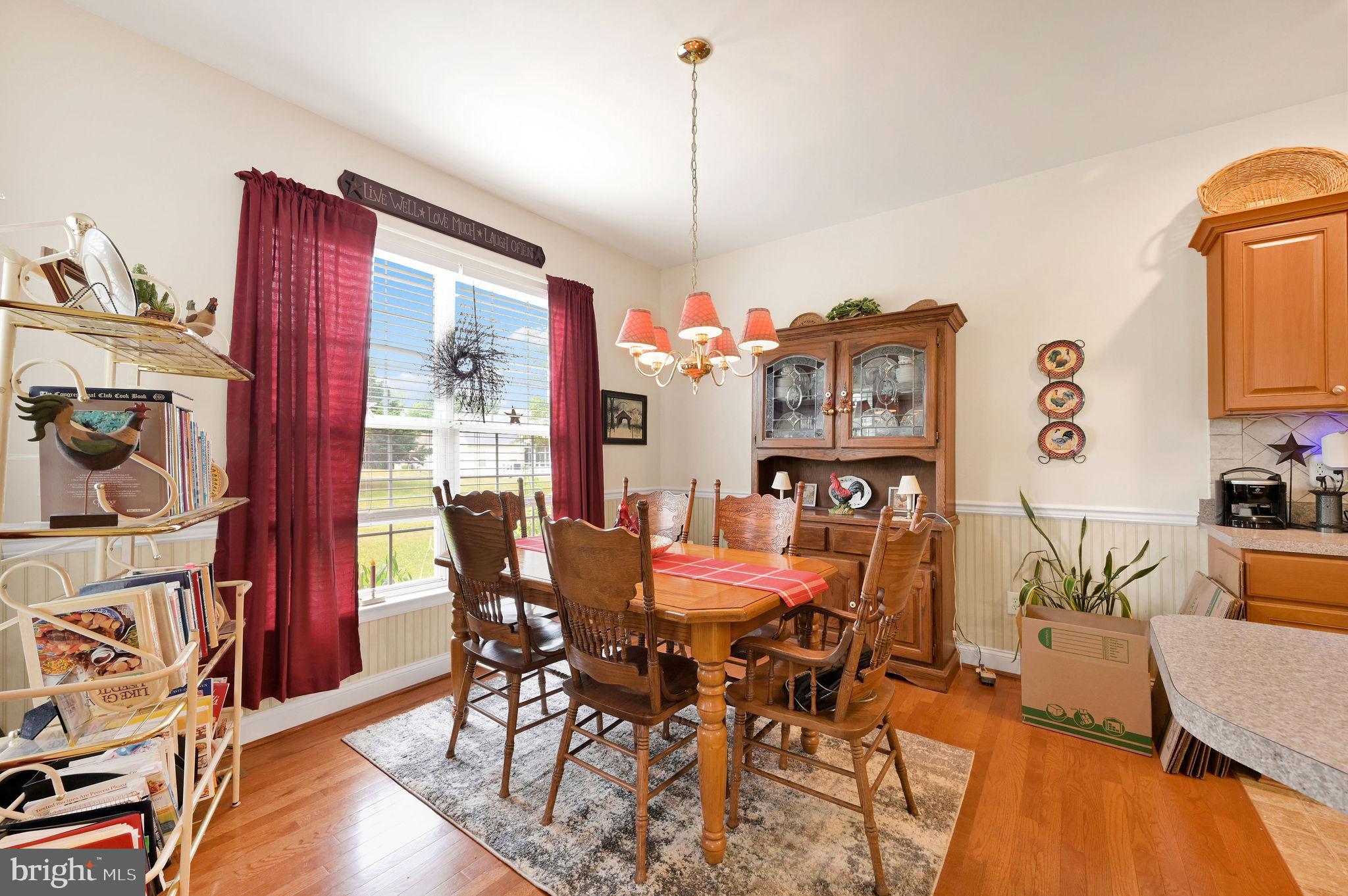 VICTORIA MEADOWS - Residential