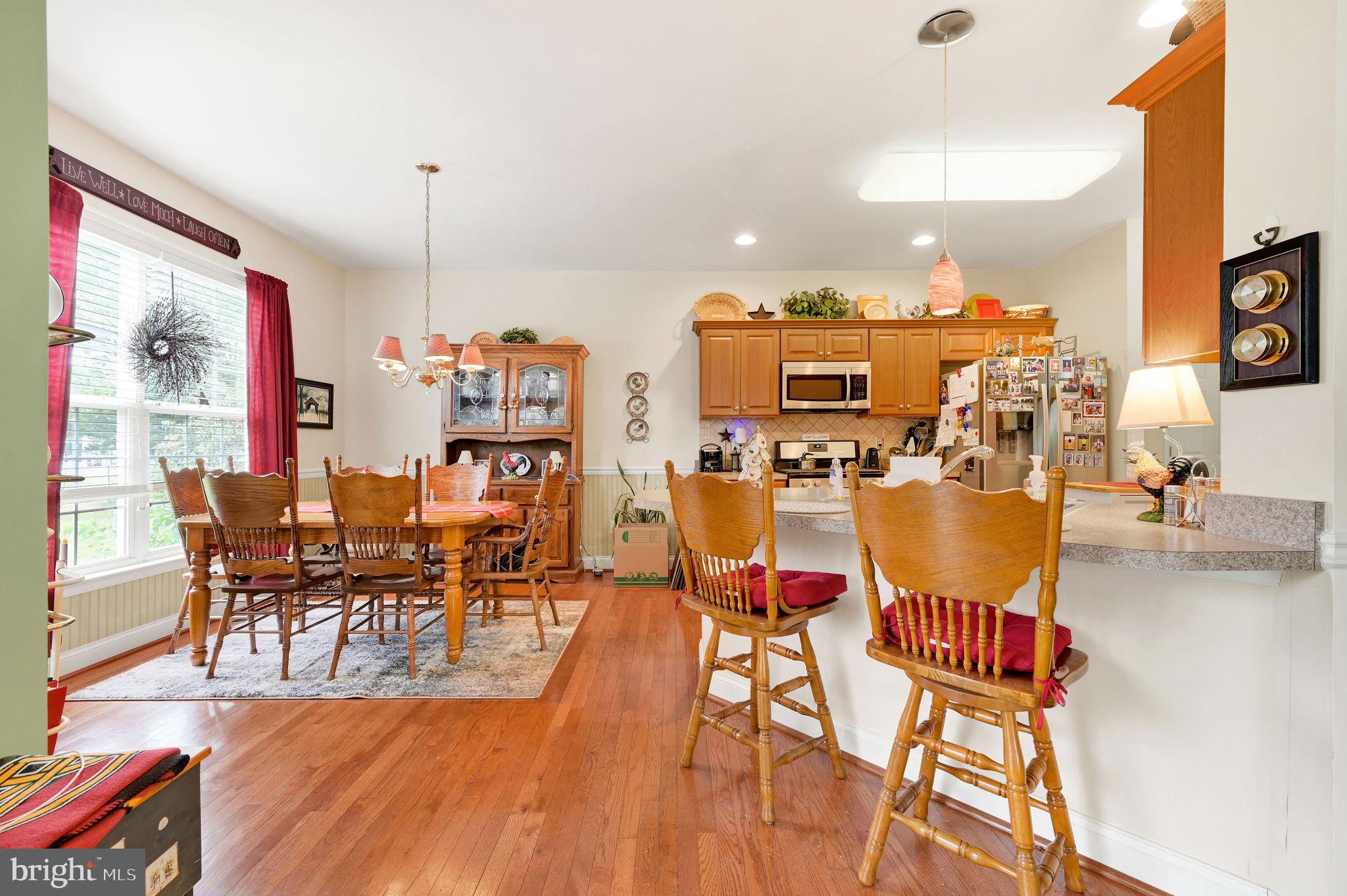 VICTORIA MEADOWS - Residential