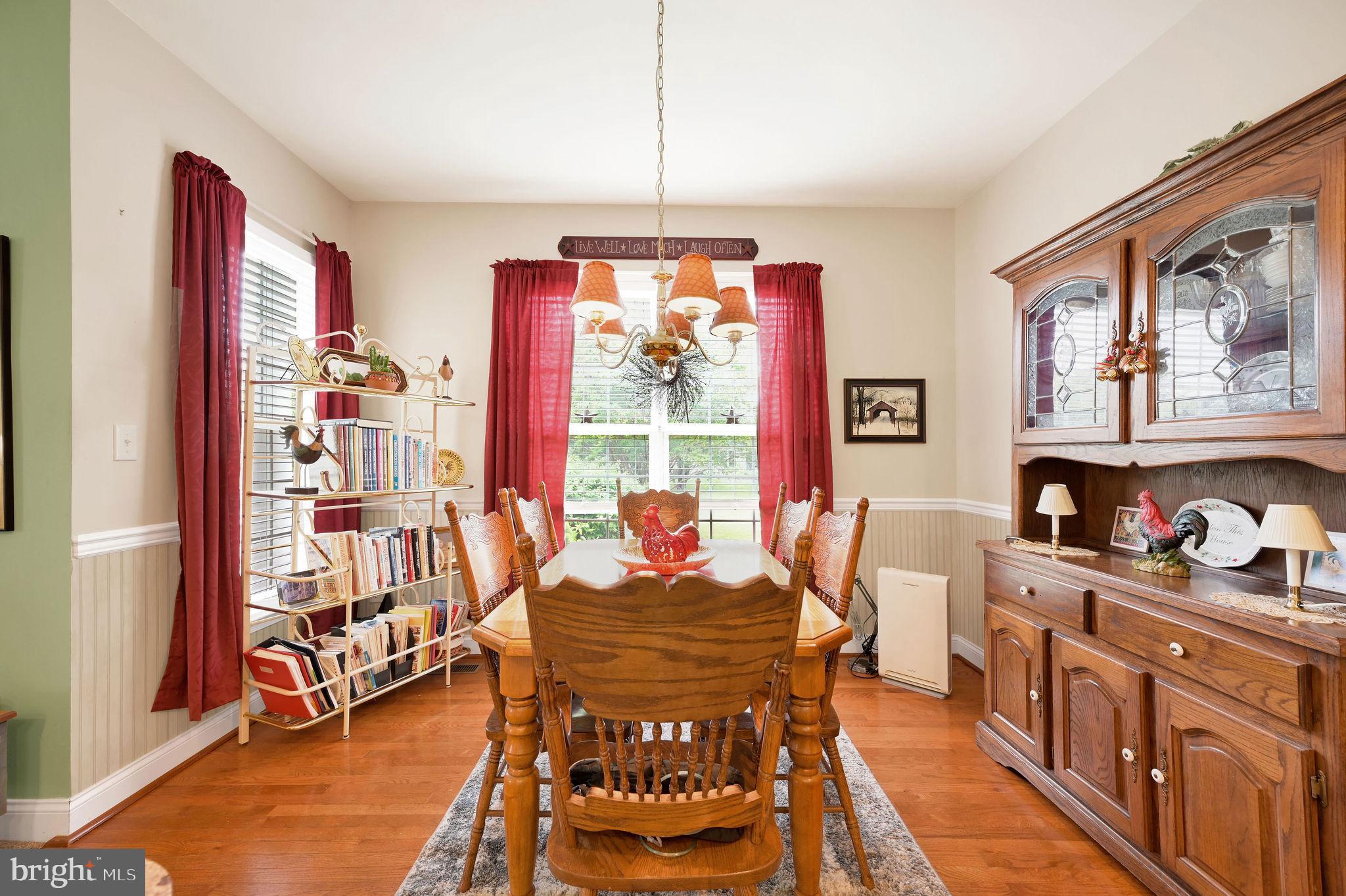 VICTORIA MEADOWS - Residential