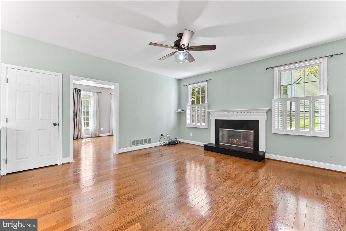 SOMERSET LAKE - Residential Lease