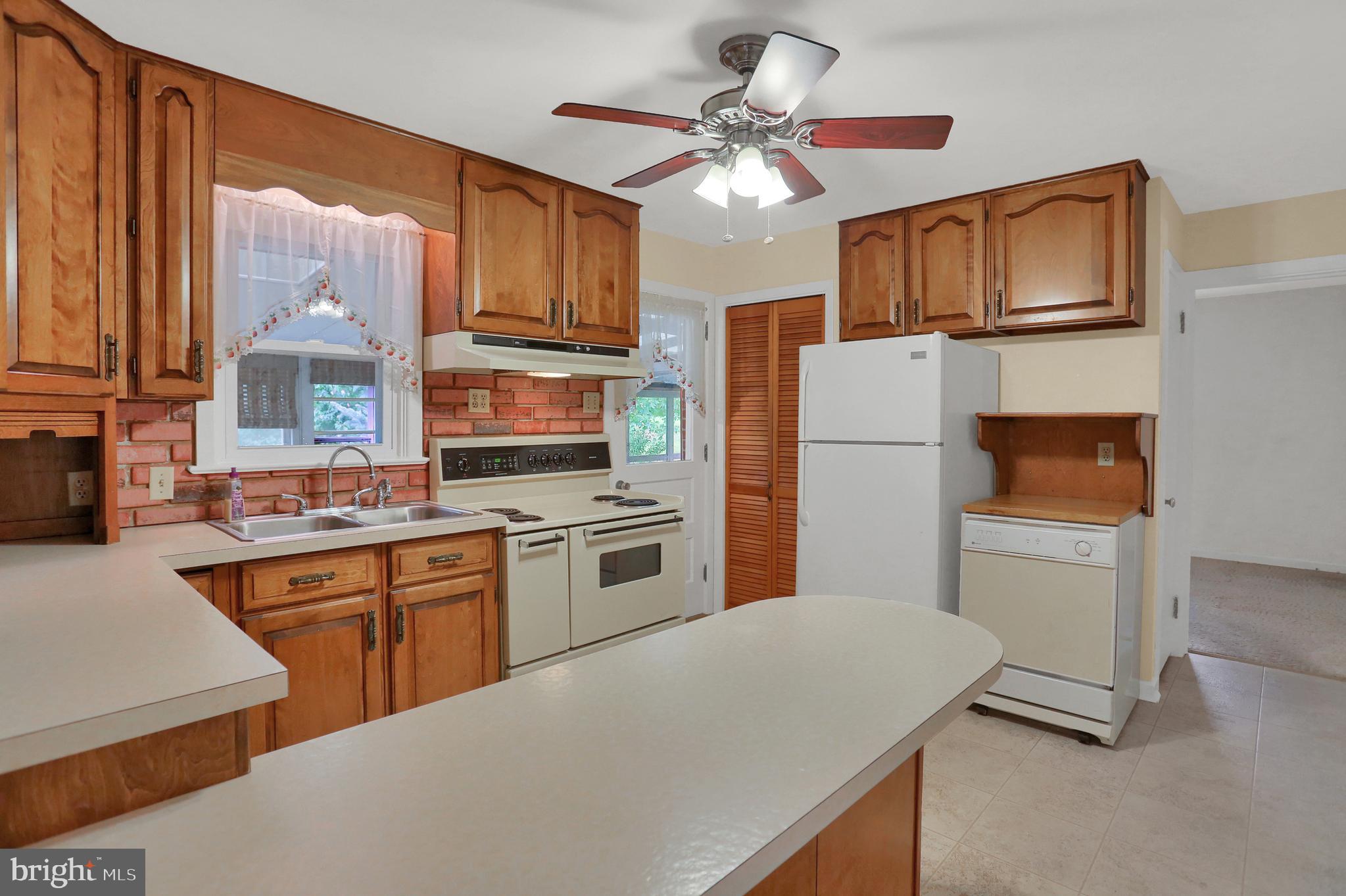 SPRINGETTSBURY TWP - Residential