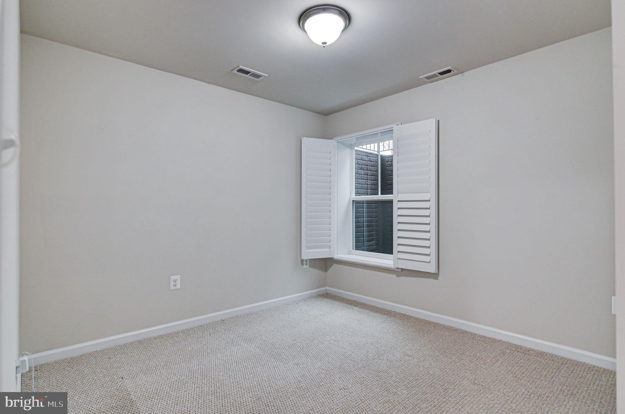EMBREY MILL - Residential Lease