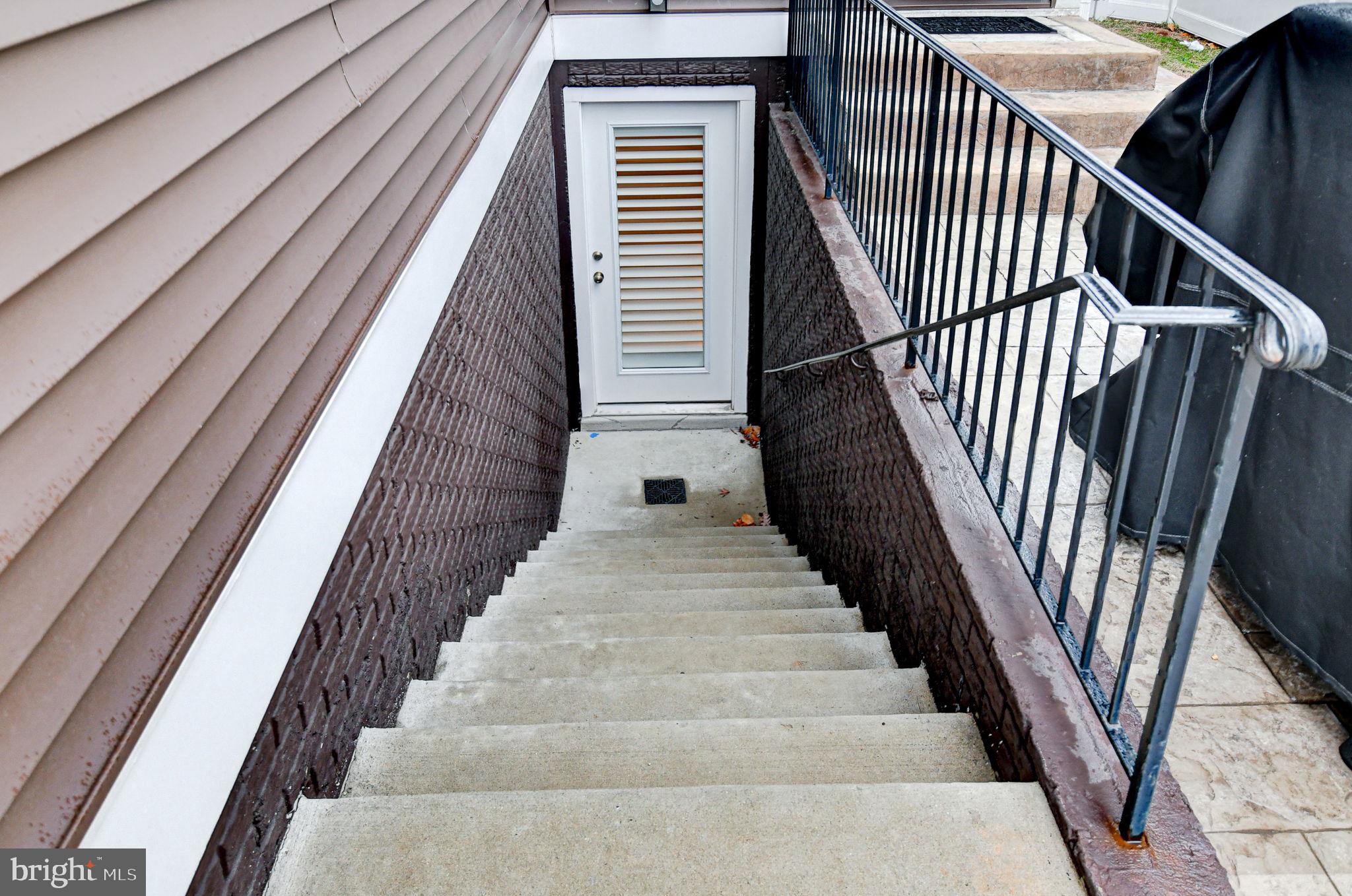 EMBREY MILL - Residential Lease