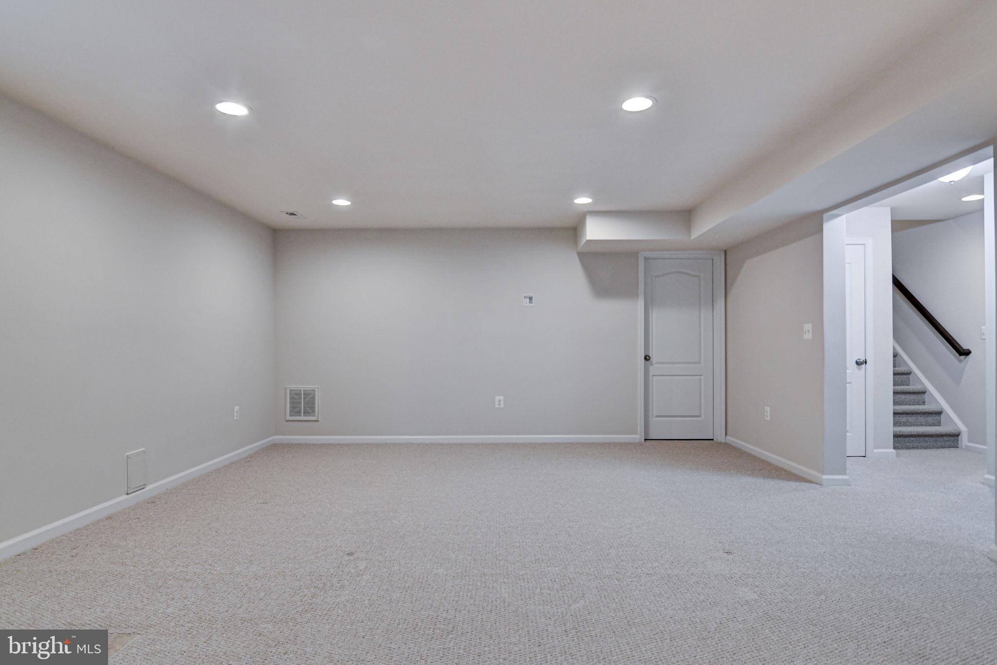 EMBREY MILL - Residential Lease