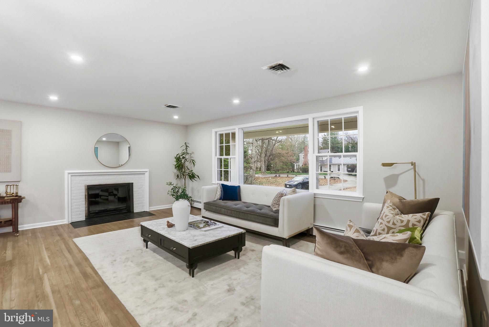 VALE SPRING WOODS - Residential