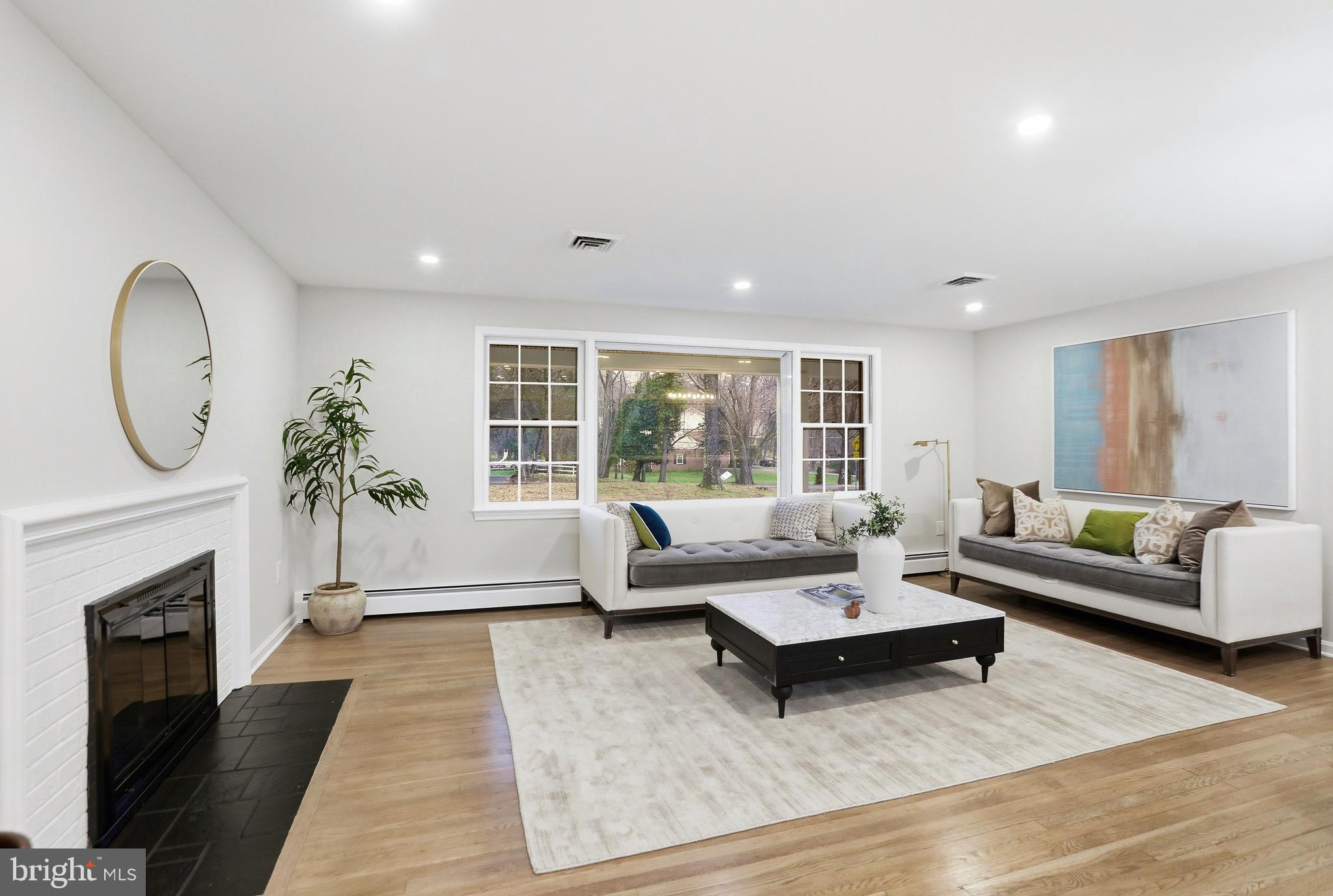 VALE SPRING WOODS - Residential