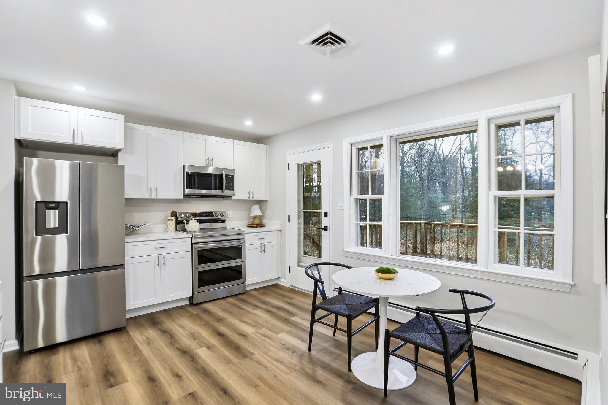 VALE SPRING WOODS - Residential