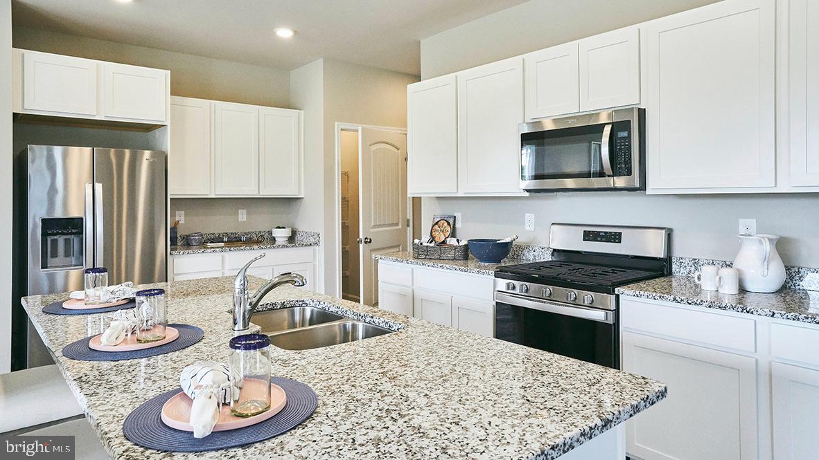 WOODFIELD PRESERVE - Residential