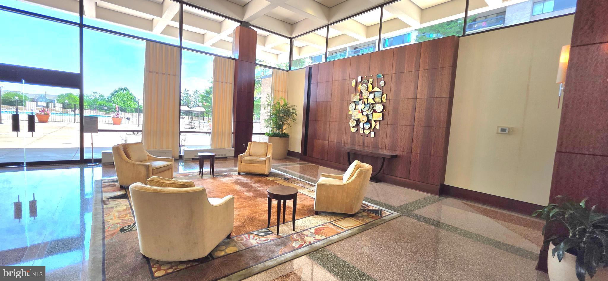 SKYLINE PLAZA - Residential