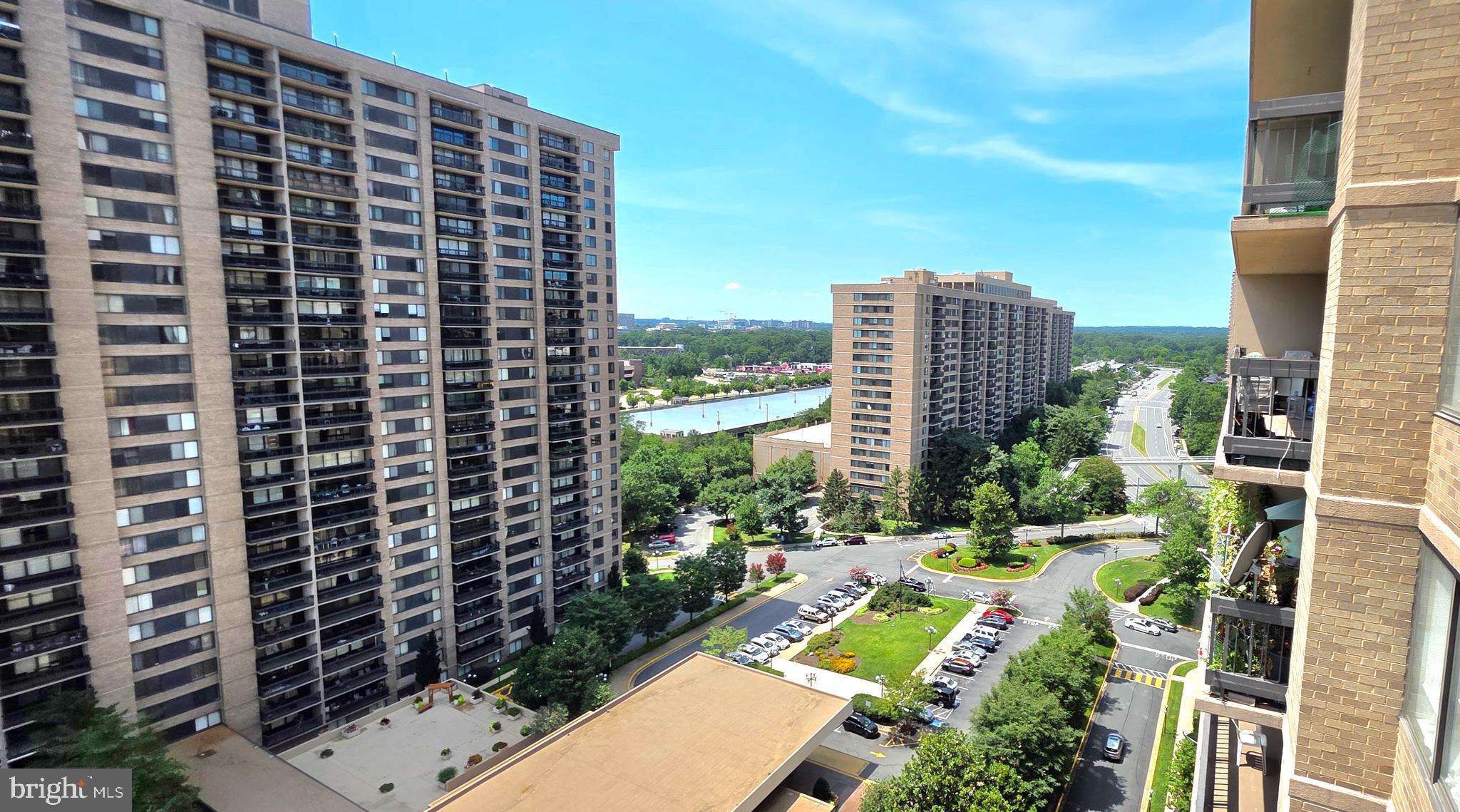 SKYLINE PLAZA - Residential