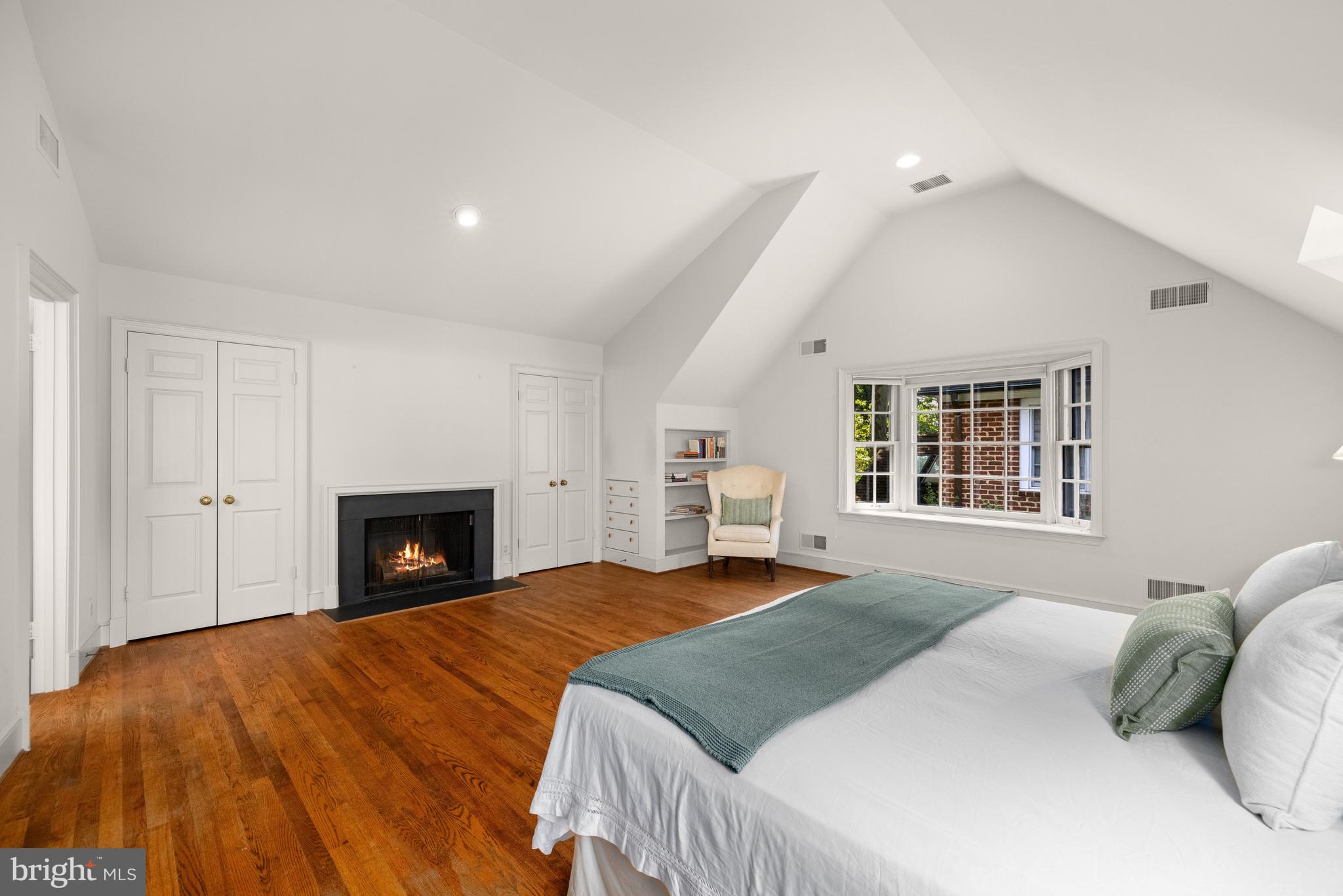 CLEVELAND PARK - Residential