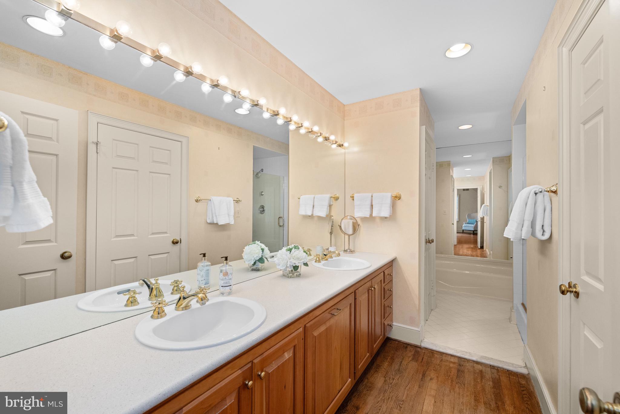 CLEVELAND PARK - Residential