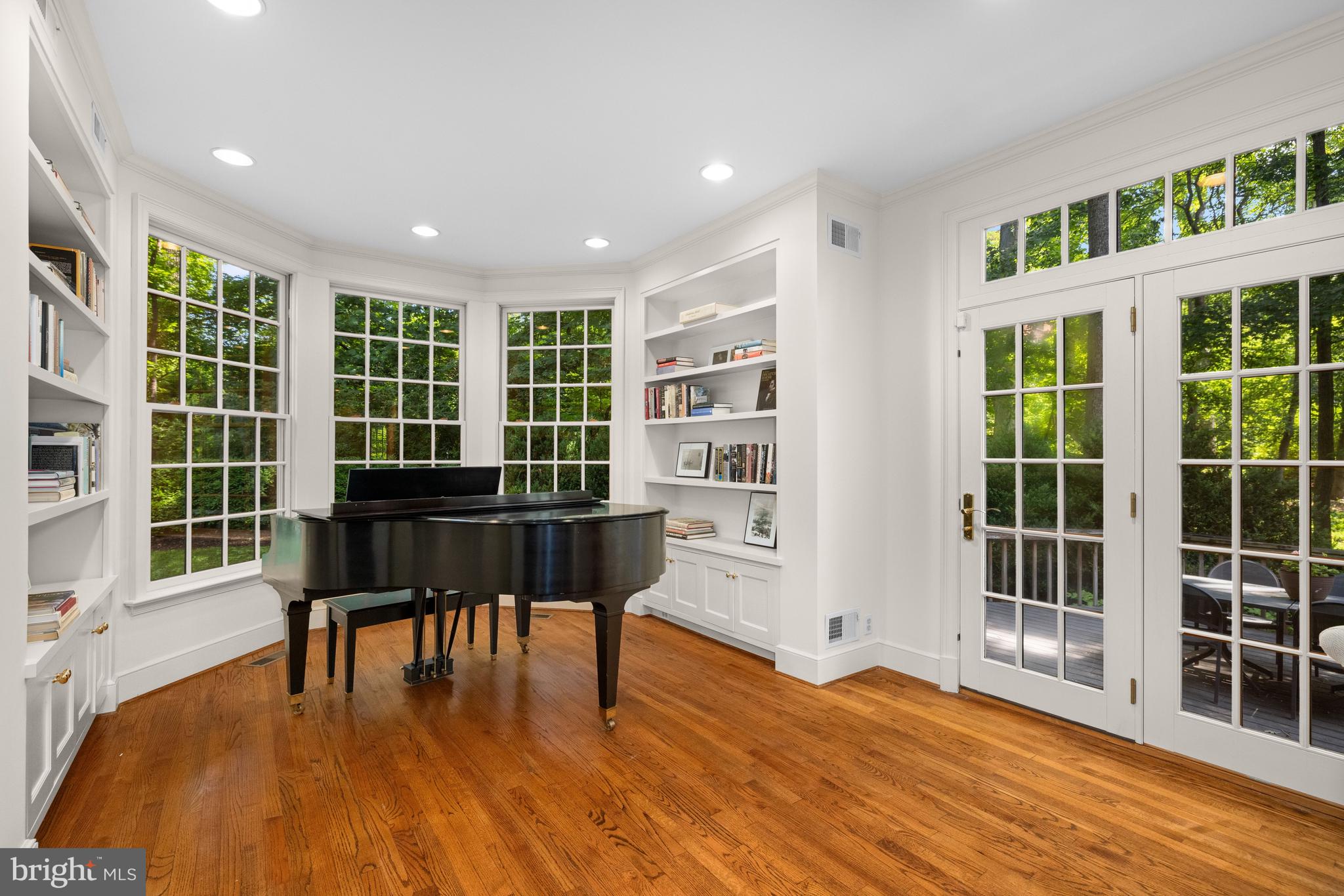 CLEVELAND PARK - Residential