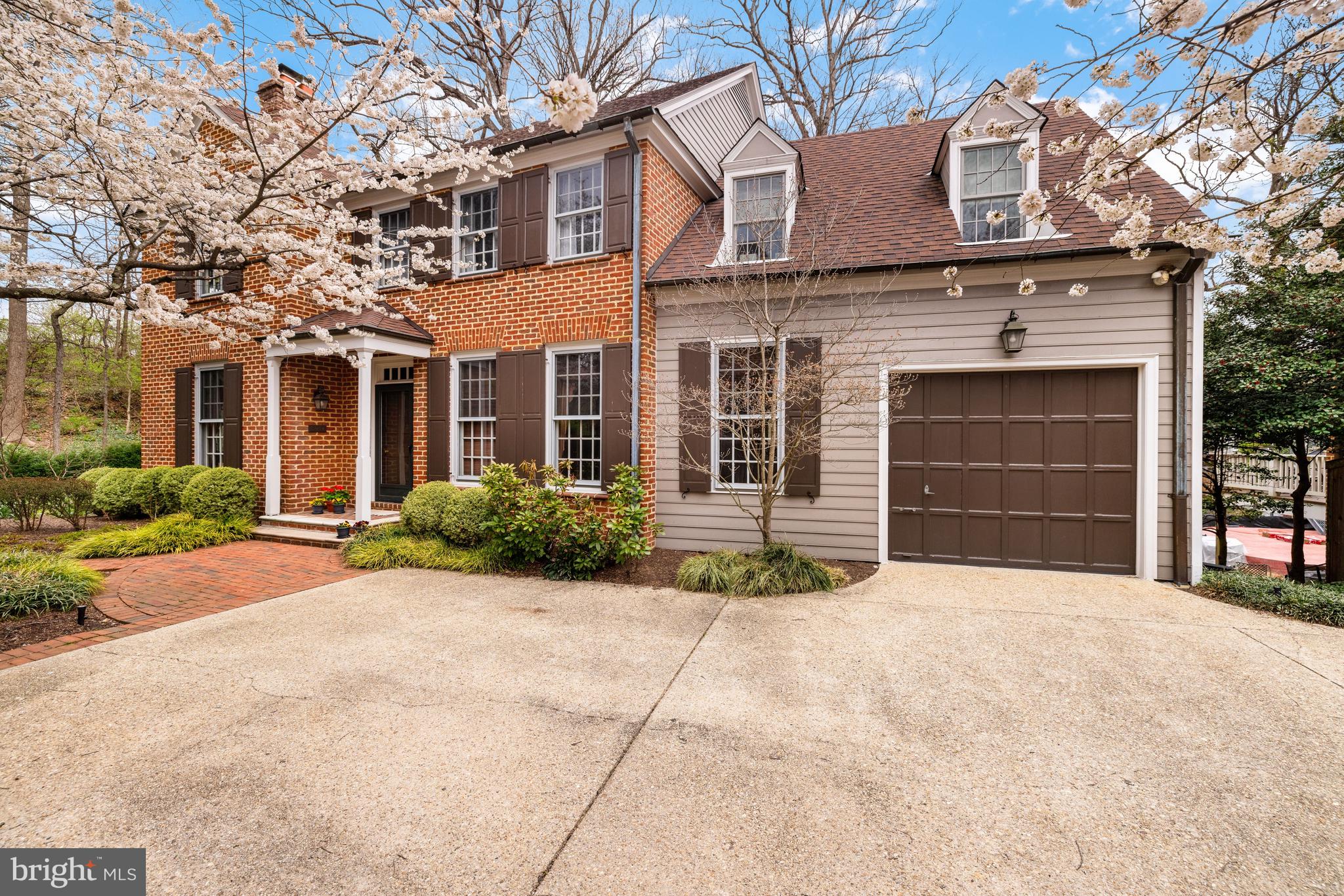 CLEVELAND PARK - Residential