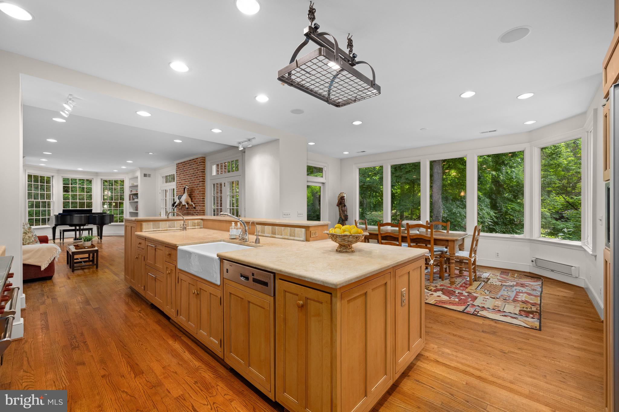 CLEVELAND PARK - Residential