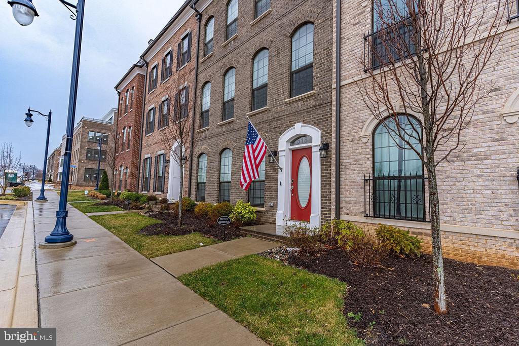 POTOMAC OVERLOOK CONDO - Residential