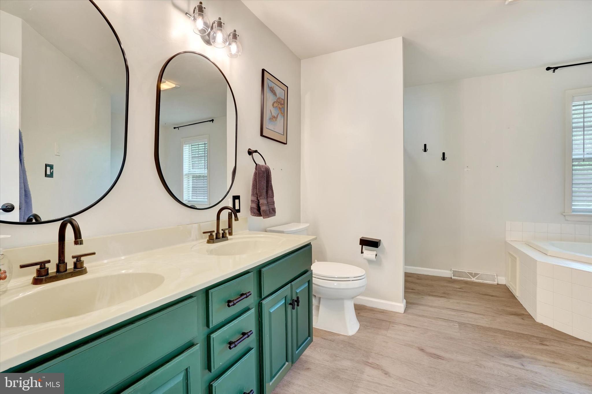 LOGAN GREENS - Residential