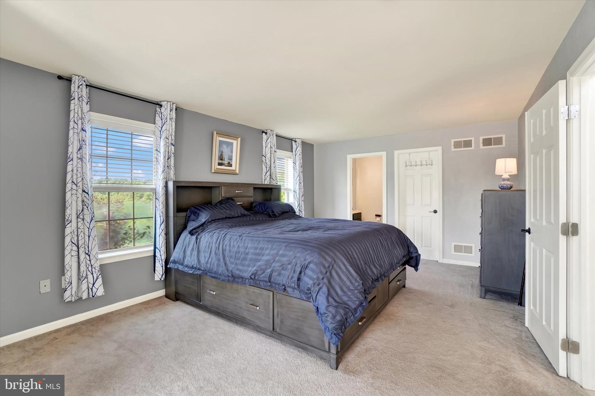 LOGAN GREENS - Residential
