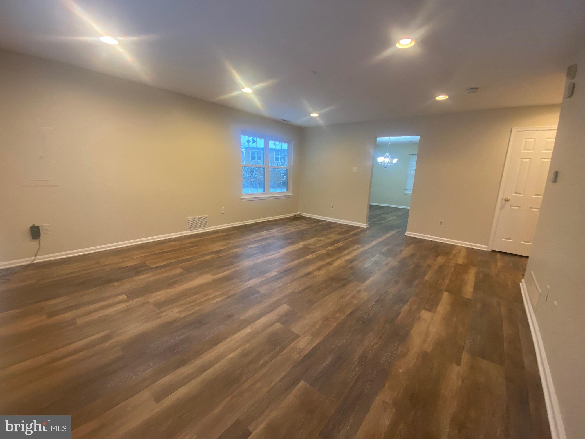 OXFORD CROSSING - Residential Lease