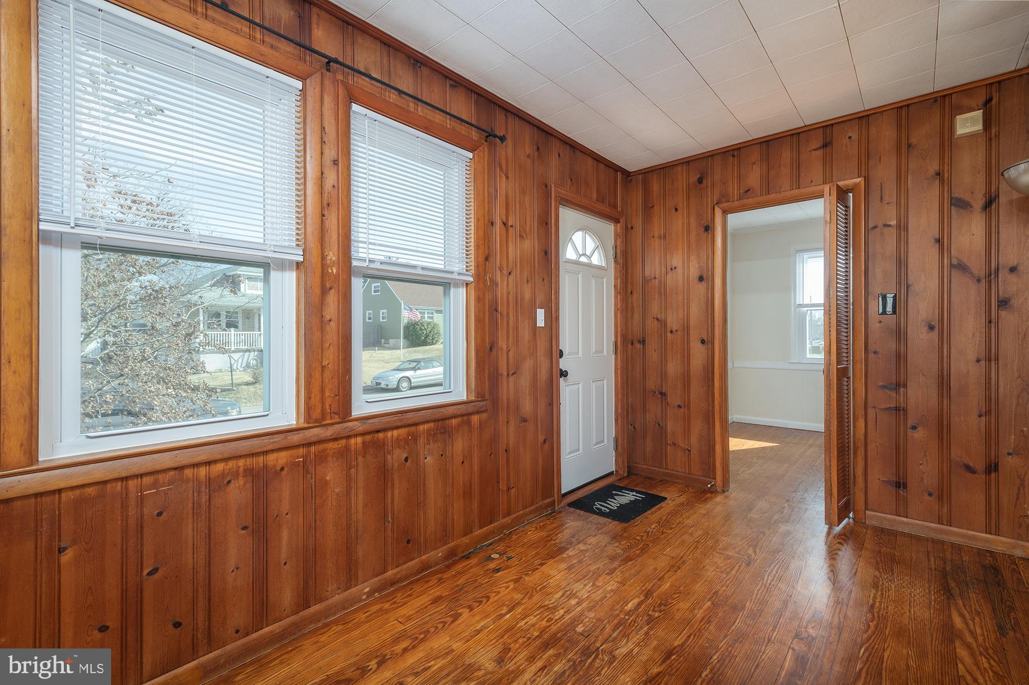 NORWOOD PARK - Residential Lease