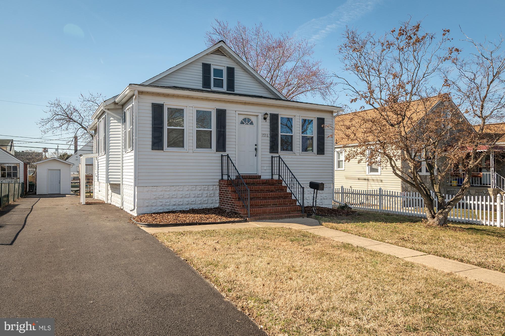 NORWOOD PARK - Residential Lease