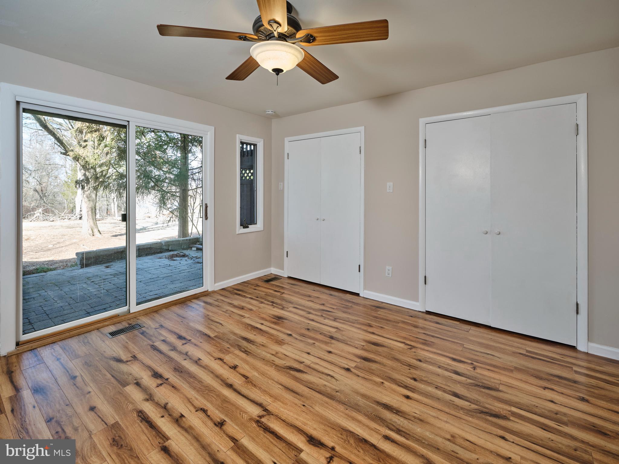 VILLAGE II - Residential Lease