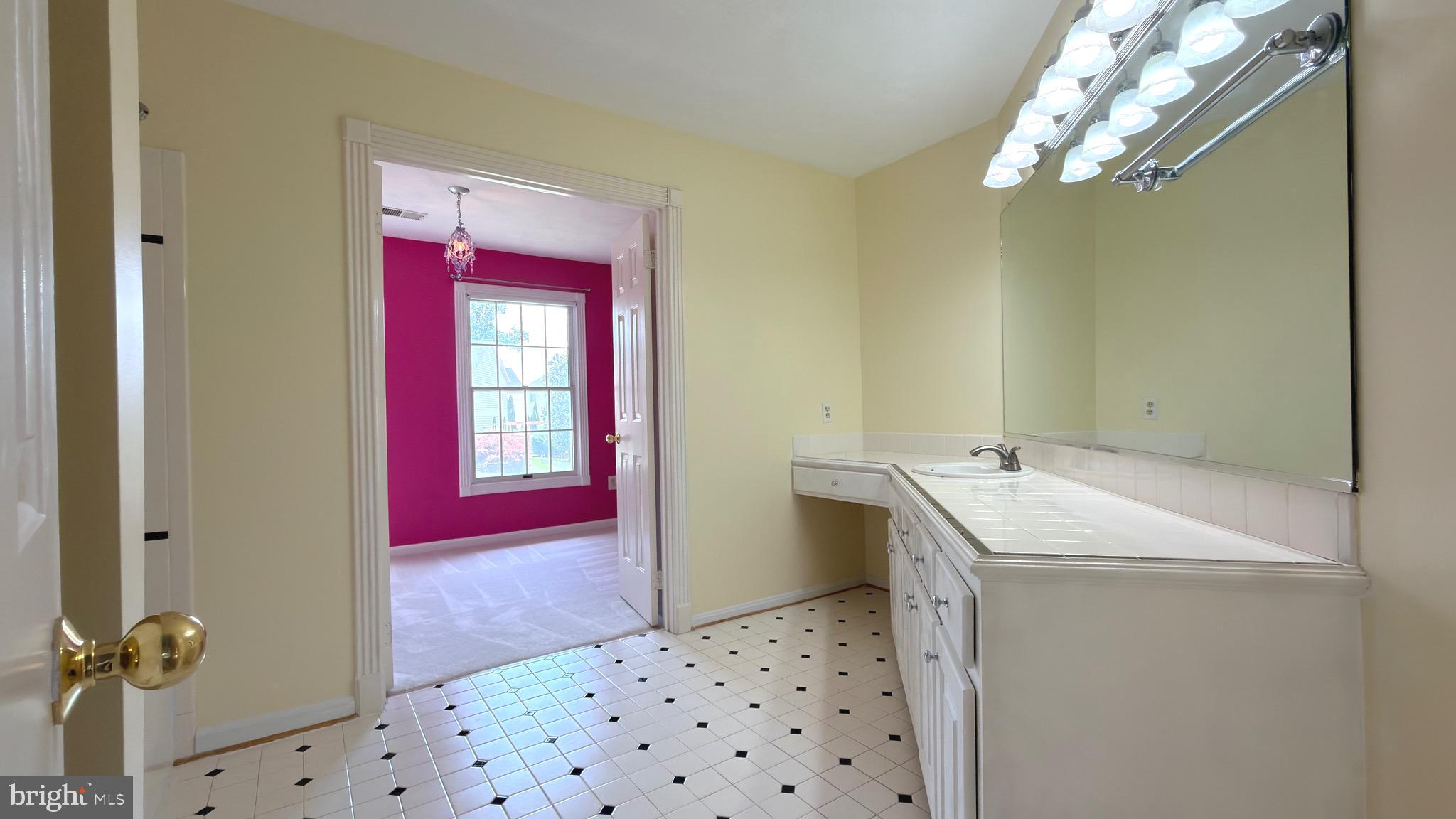 ASHBURN FARM - Residential