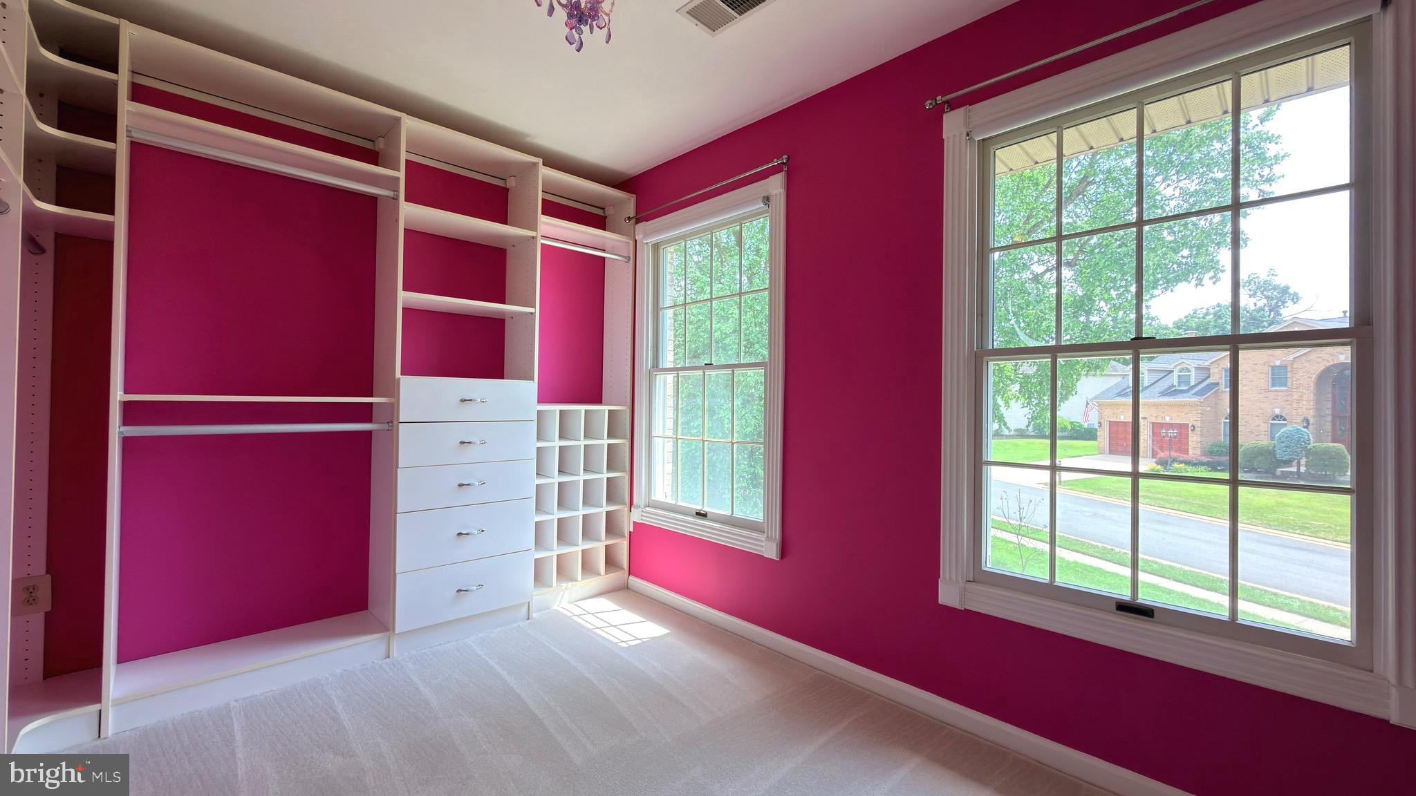 ASHBURN FARM - Residential