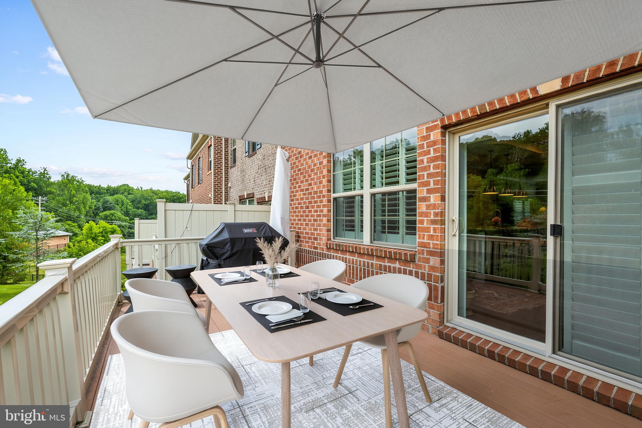 HUNT VALLEY OVERLOOK - Residential