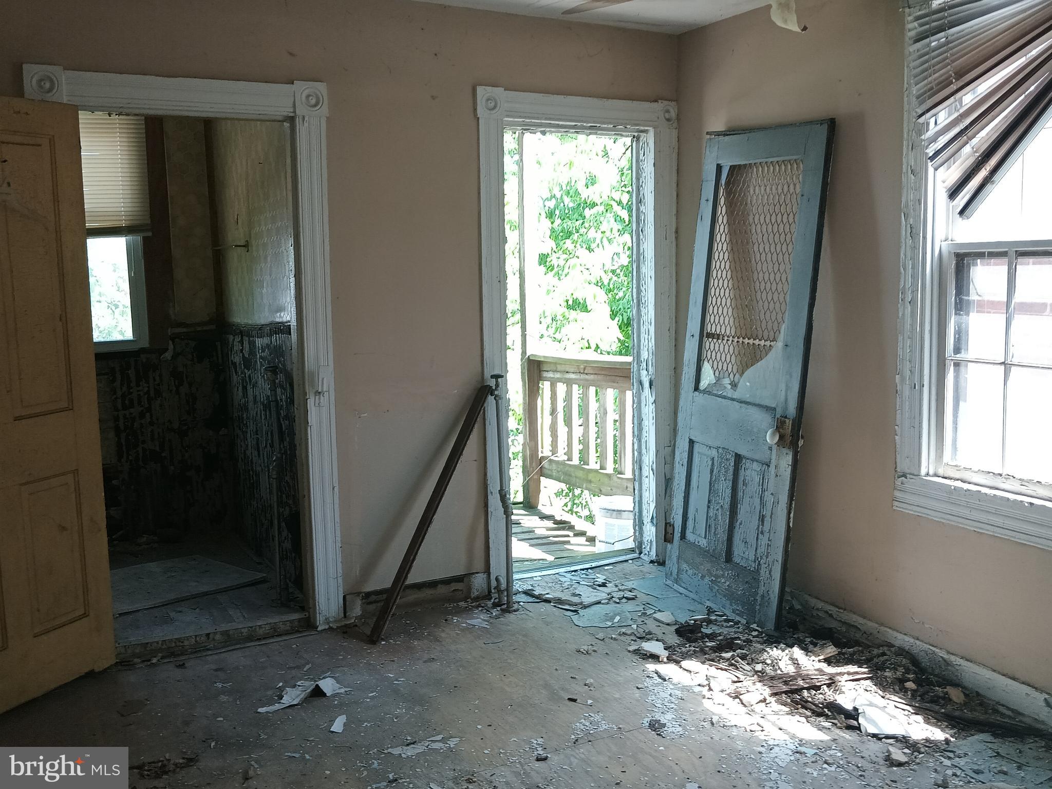 MONDAWMIN - Residential